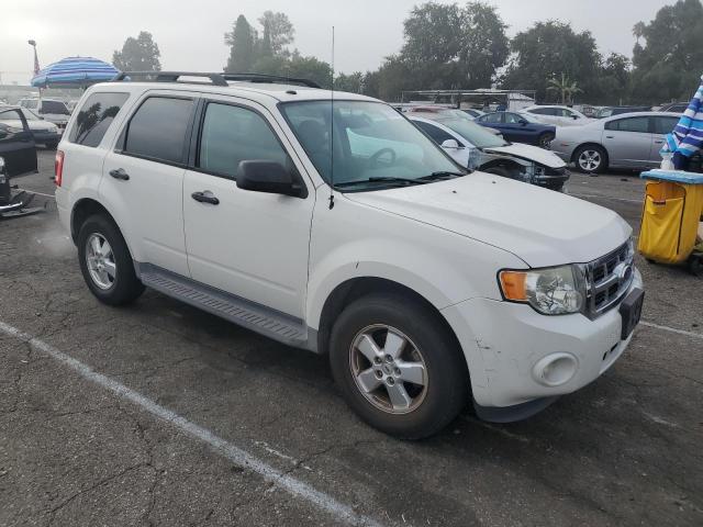 Photo 3 VIN: 1FMCU0DG6CKA07628 - FORD ESCAPE XLT 