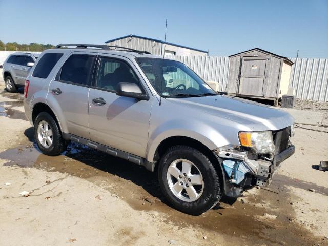 Photo 3 VIN: 1FMCU0DG6CKA93460 - FORD ESCAPE XLT 