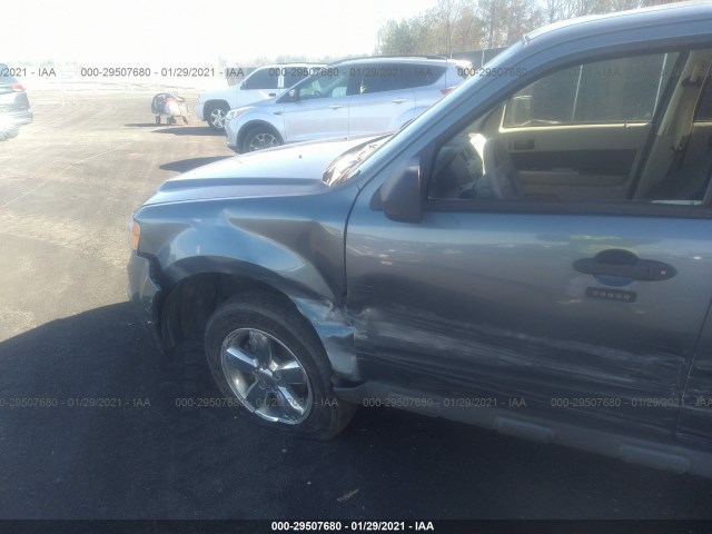 Photo 5 VIN: 1FMCU0DG7AKA32373 - FORD ESCAPE 