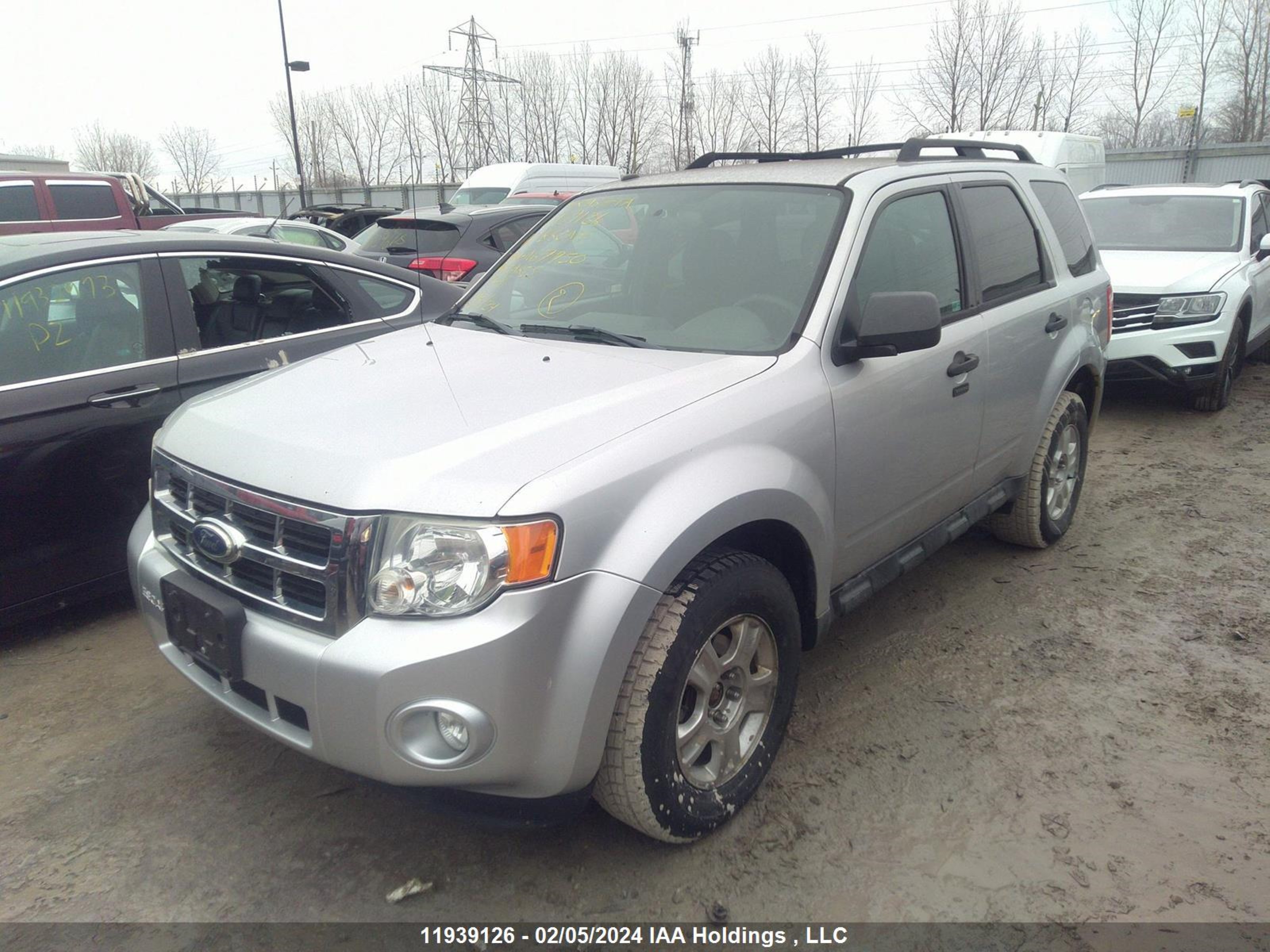 Photo 1 VIN: 1FMCU0DG7AKA67950 - FORD ESCAPE 