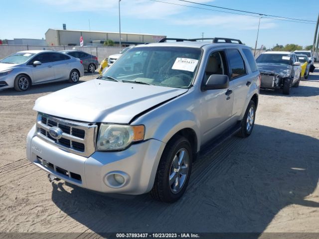 Photo 1 VIN: 1FMCU0DG7AKB79826 - FORD ESCAPE 