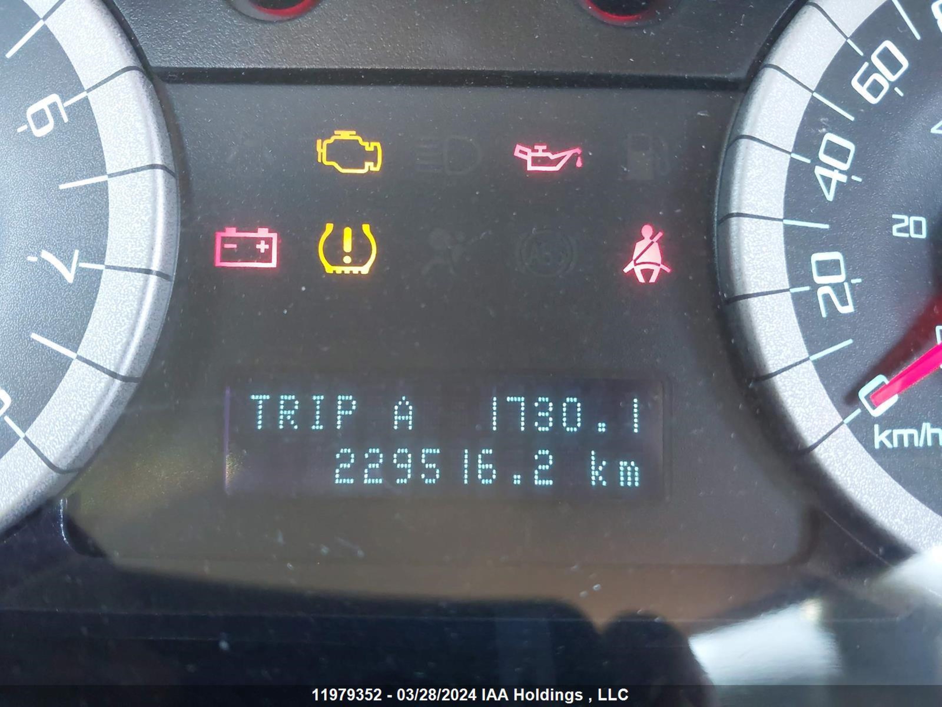 Photo 14 VIN: 1FMCU0DG7BKA15672 - FORD ESCAPE 