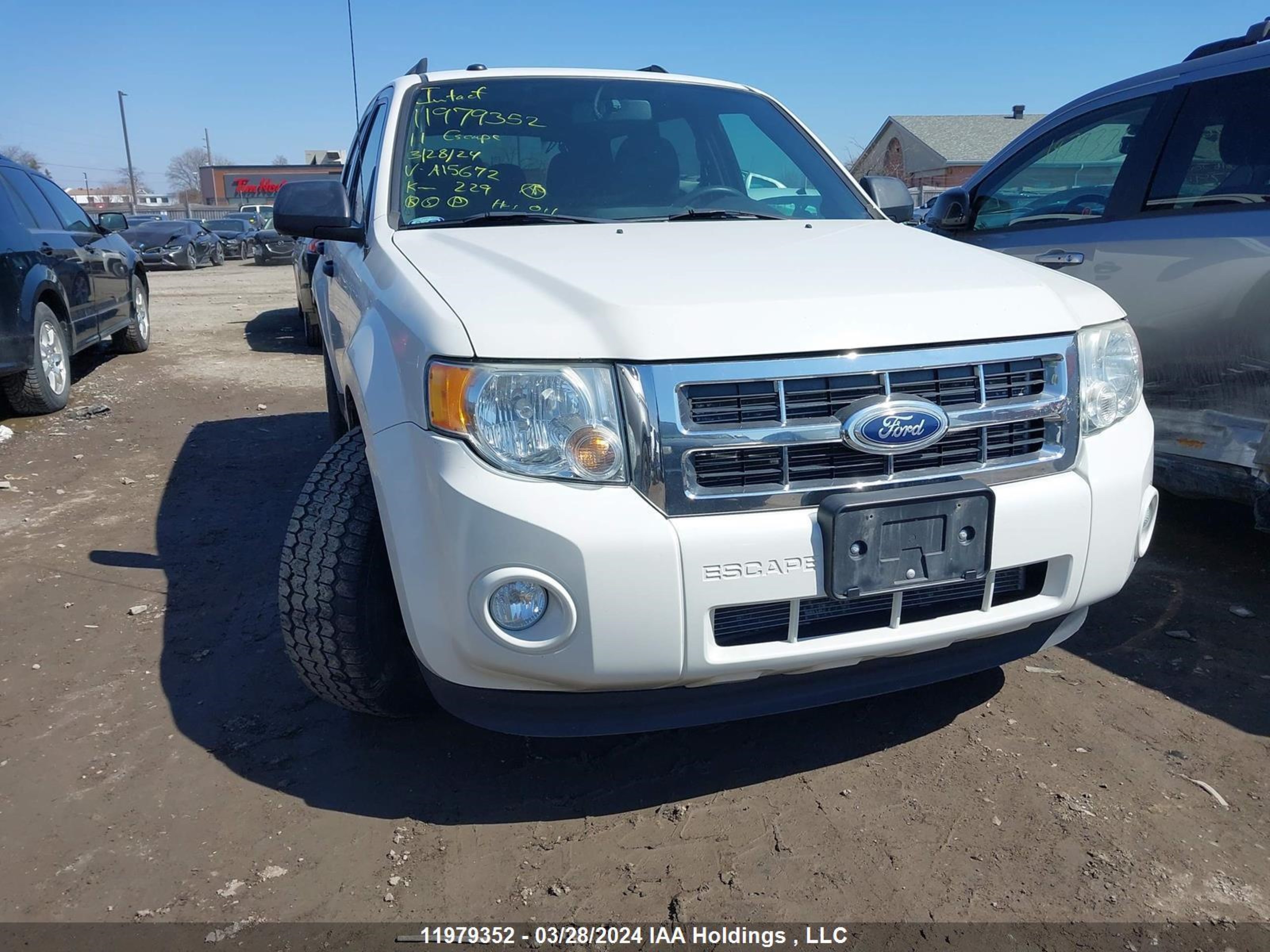 Photo 5 VIN: 1FMCU0DG7BKA15672 - FORD ESCAPE 