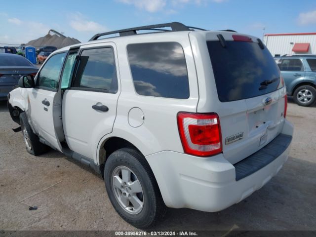 Photo 2 VIN: 1FMCU0DG7BKC04080 - FORD ESCAPE 