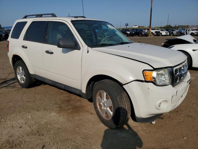 Photo 3 VIN: 1FMCU0DG8BKA97606 - FORD ESCAPE XLT 