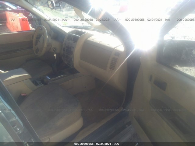 Photo 4 VIN: 1FMCU0DG8BKB19927 - FORD ESCAPE 