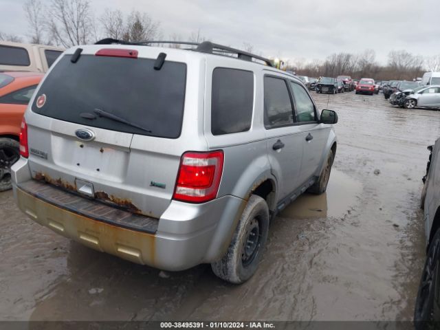 Photo 3 VIN: 1FMCU0DG8CKA27606 - FORD ESCAPE 