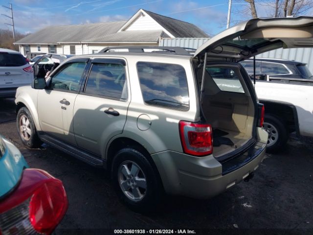 Photo 2 VIN: 1FMCU0DG8CKB10078 - FORD ESCAPE 