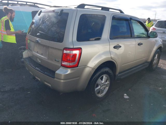 Photo 3 VIN: 1FMCU0DG8CKB10078 - FORD ESCAPE 