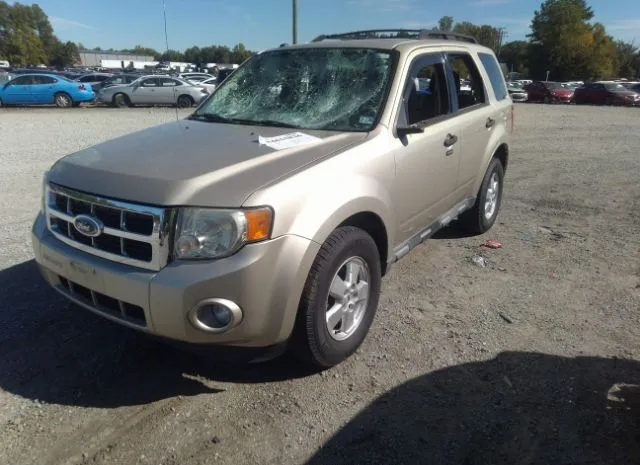 Photo 1 VIN: 1FMCU0DG9AKA41852 - FORD ESCAPE 