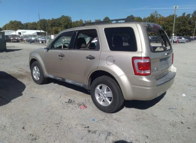 Photo 2 VIN: 1FMCU0DG9AKA41852 - FORD ESCAPE 