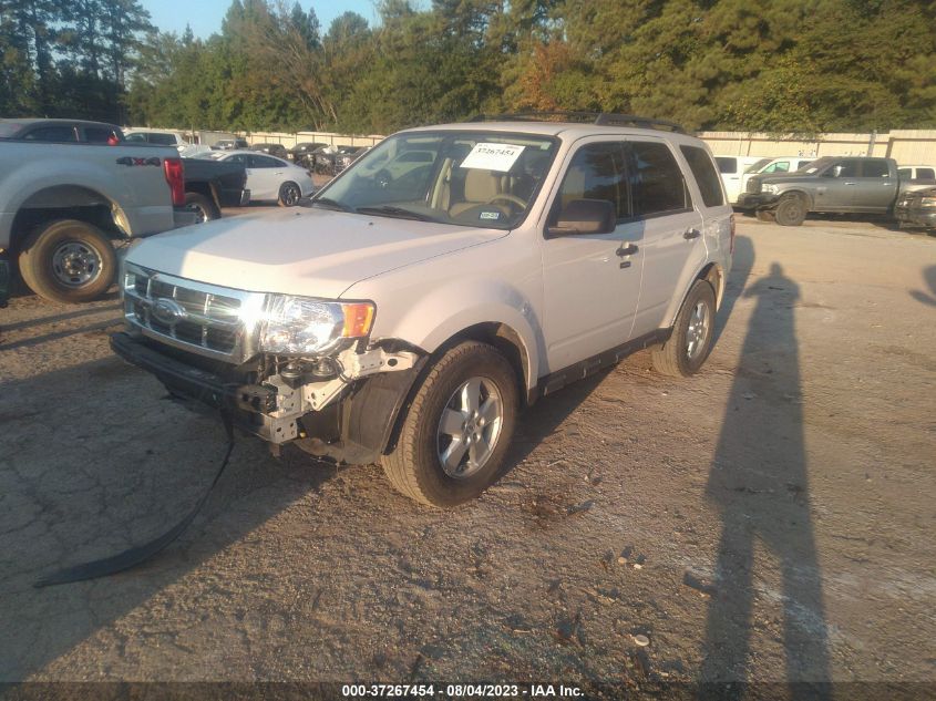 Photo 1 VIN: 1FMCU0DG9AKA42371 - FORD ESCAPE 