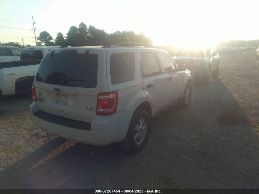 Photo 3 VIN: 1FMCU0DG9AKA42371 - FORD ESCAPE 