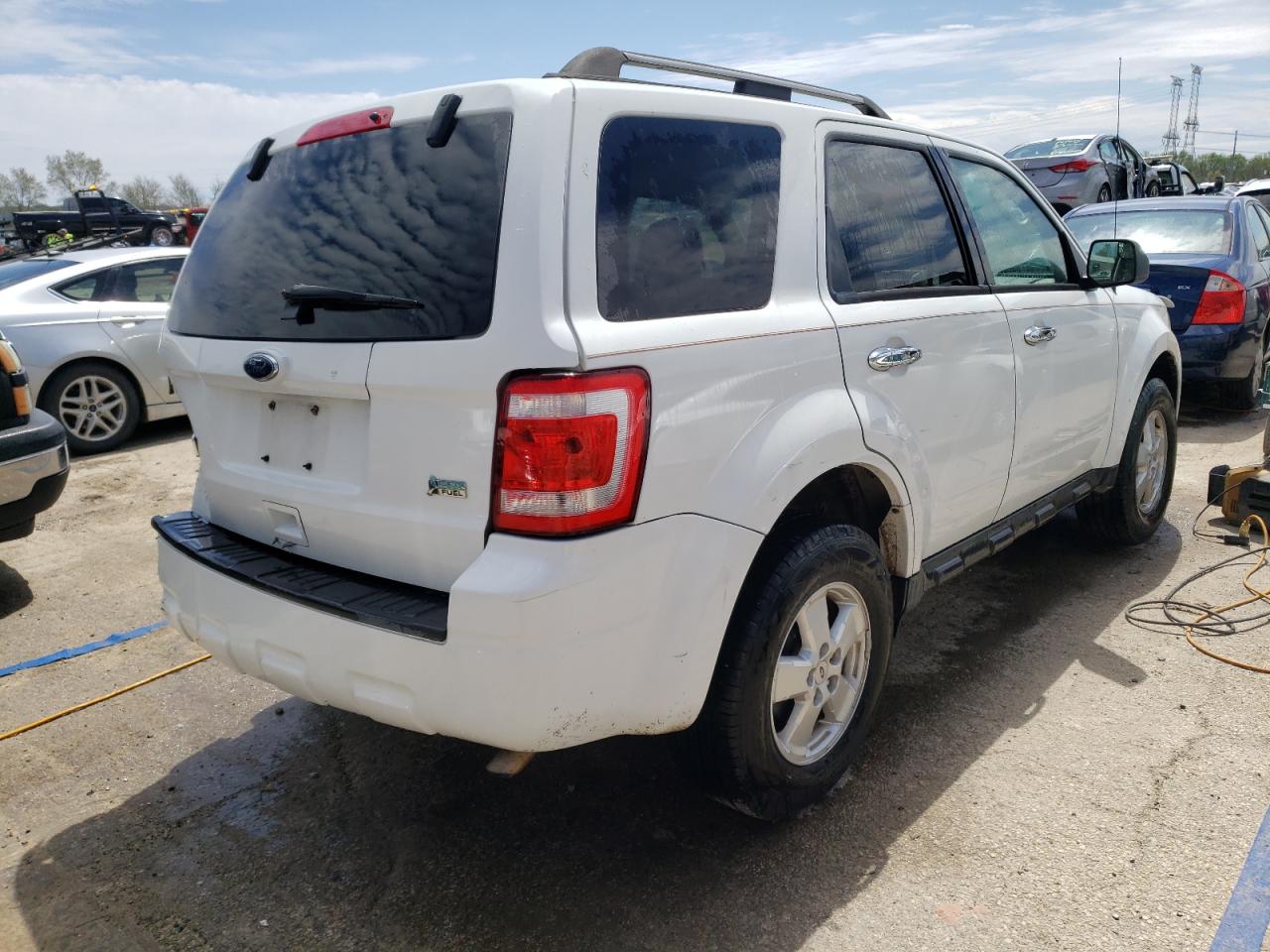 Photo 2 VIN: 1FMCU0DG9AKC52159 - FORD ESCAPE 