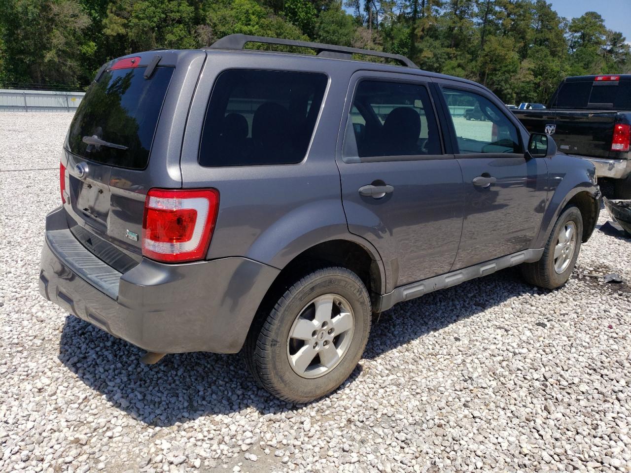 Photo 2 VIN: 1FMCU0DG9AKC83315 - FORD ESCAPE 