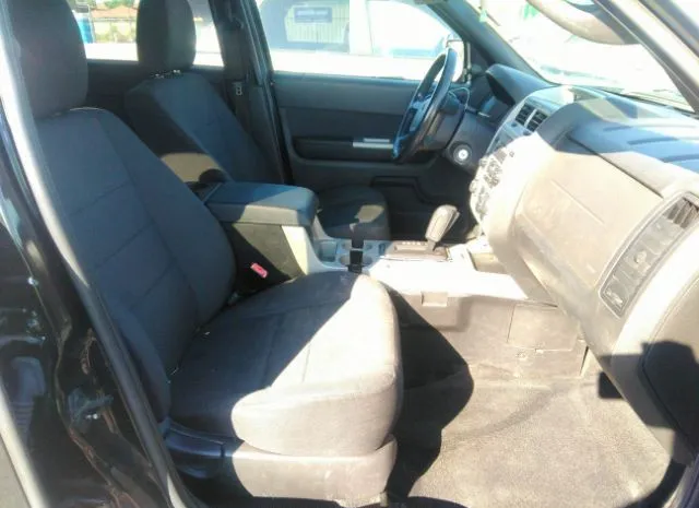 Photo 4 VIN: 1FMCU0DG9BKA75520 - FORD ESCAPE 