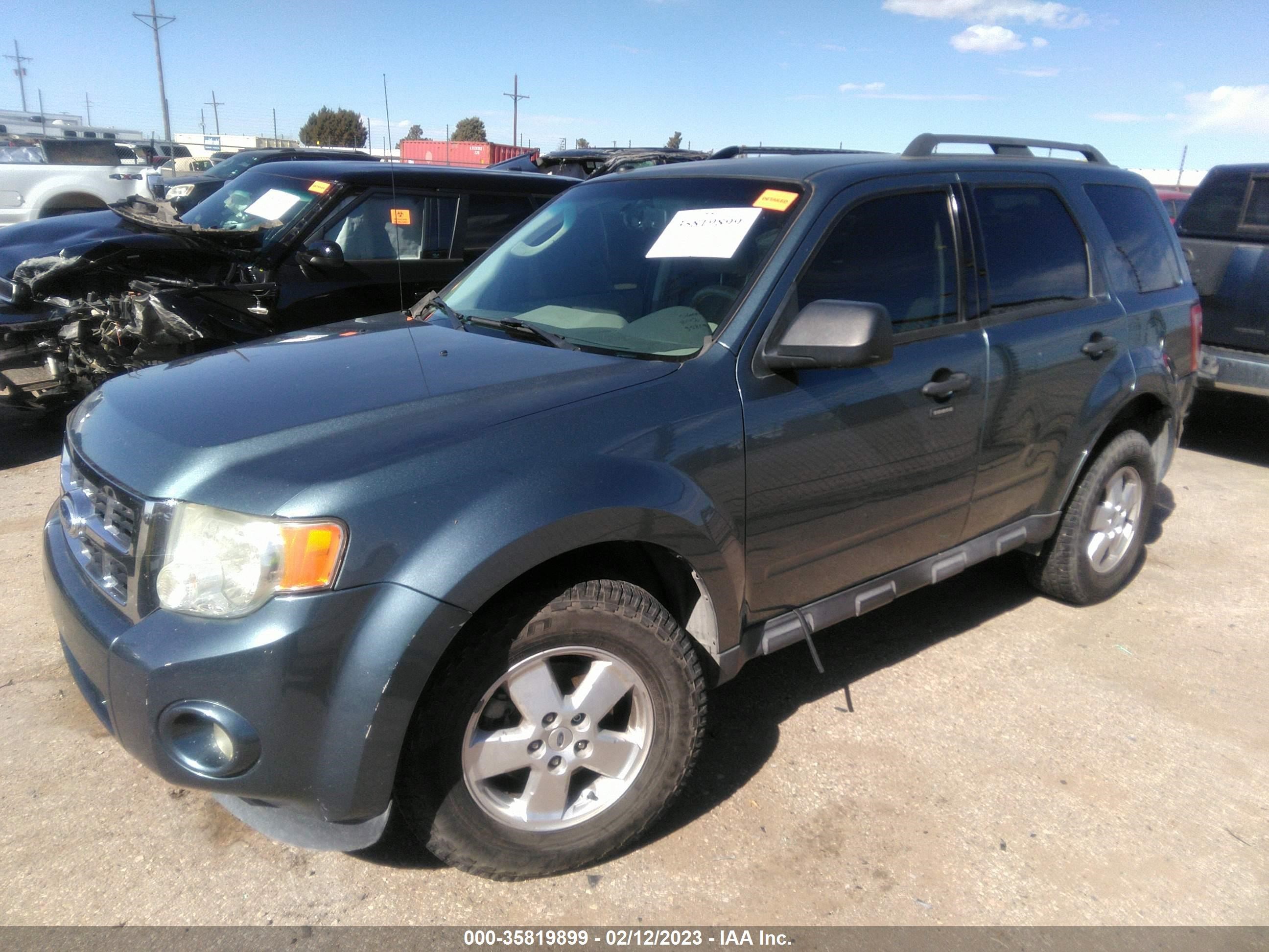 Photo 1 VIN: 1FMCU0DG9CKB67227 - FORD ESCAPE 