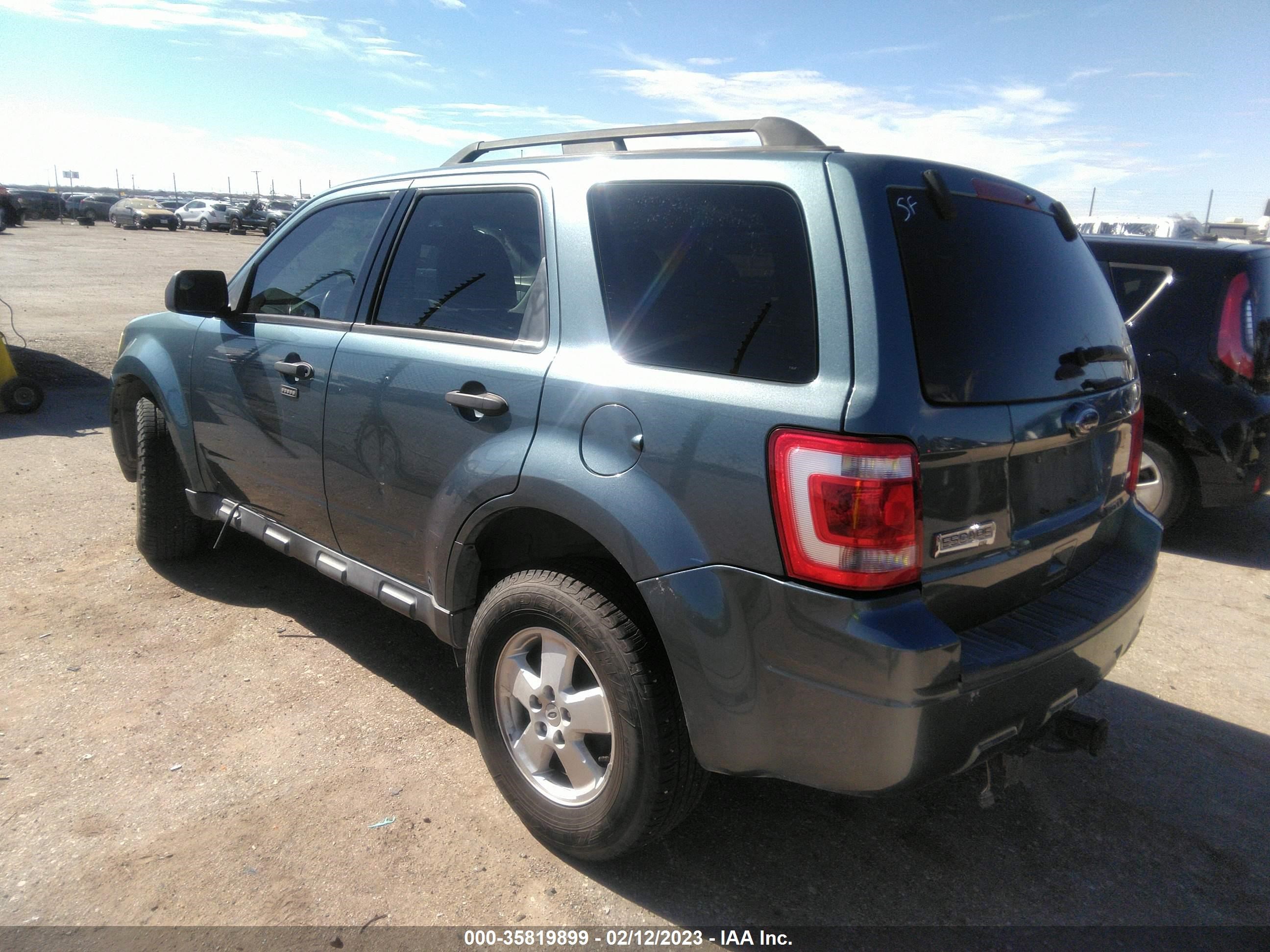 Photo 2 VIN: 1FMCU0DG9CKB67227 - FORD ESCAPE 