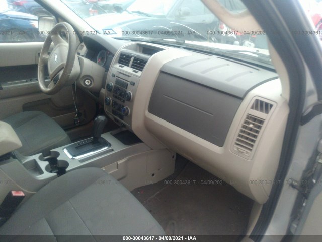 Photo 4 VIN: 1FMCU0DGXAKA08424 - FORD ESCAPE 