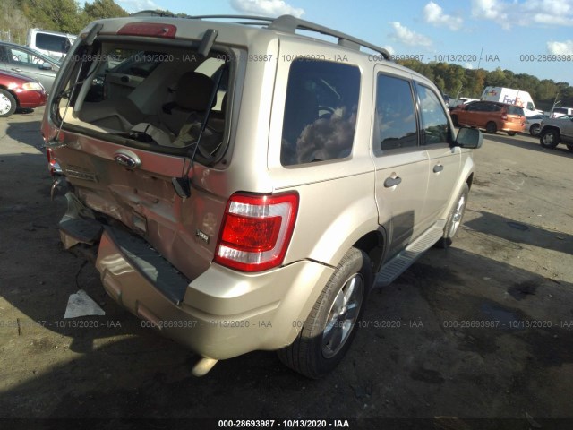 Photo 3 VIN: 1FMCU0DGXAKA12635 - FORD ESCAPE 