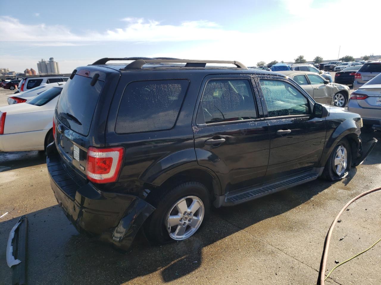 Photo 2 VIN: 1FMCU0DGXBKB51150 - FORD ESCAPE 