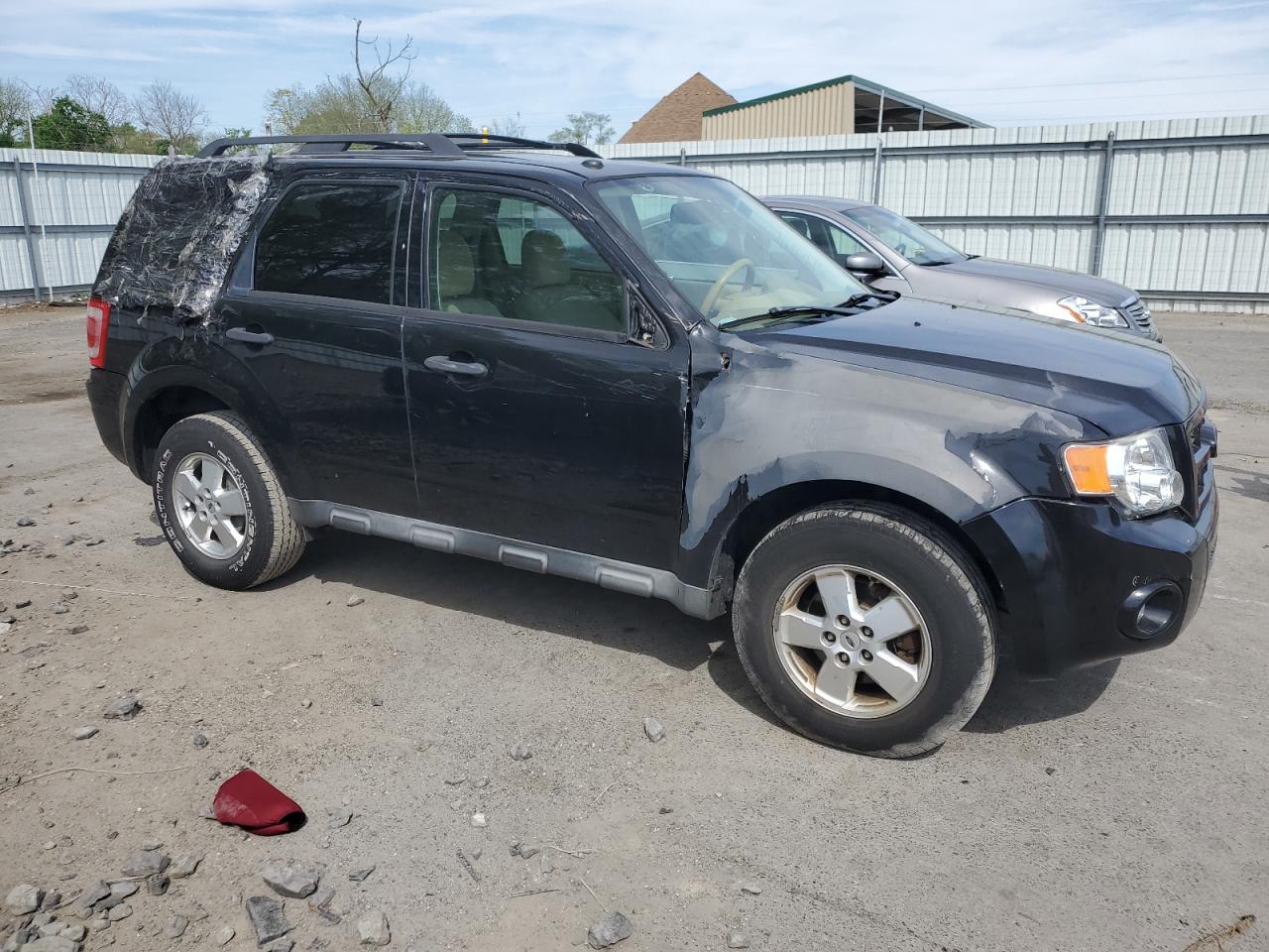 Photo 3 VIN: 1FMCU0DGXBKC21391 - FORD ESCAPE 