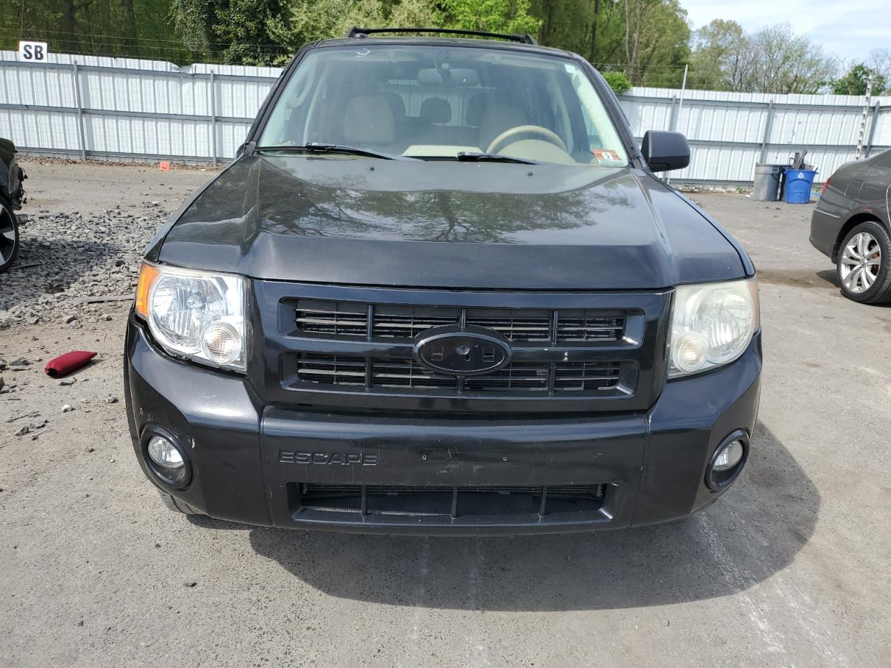 Photo 4 VIN: 1FMCU0DGXBKC21391 - FORD ESCAPE 