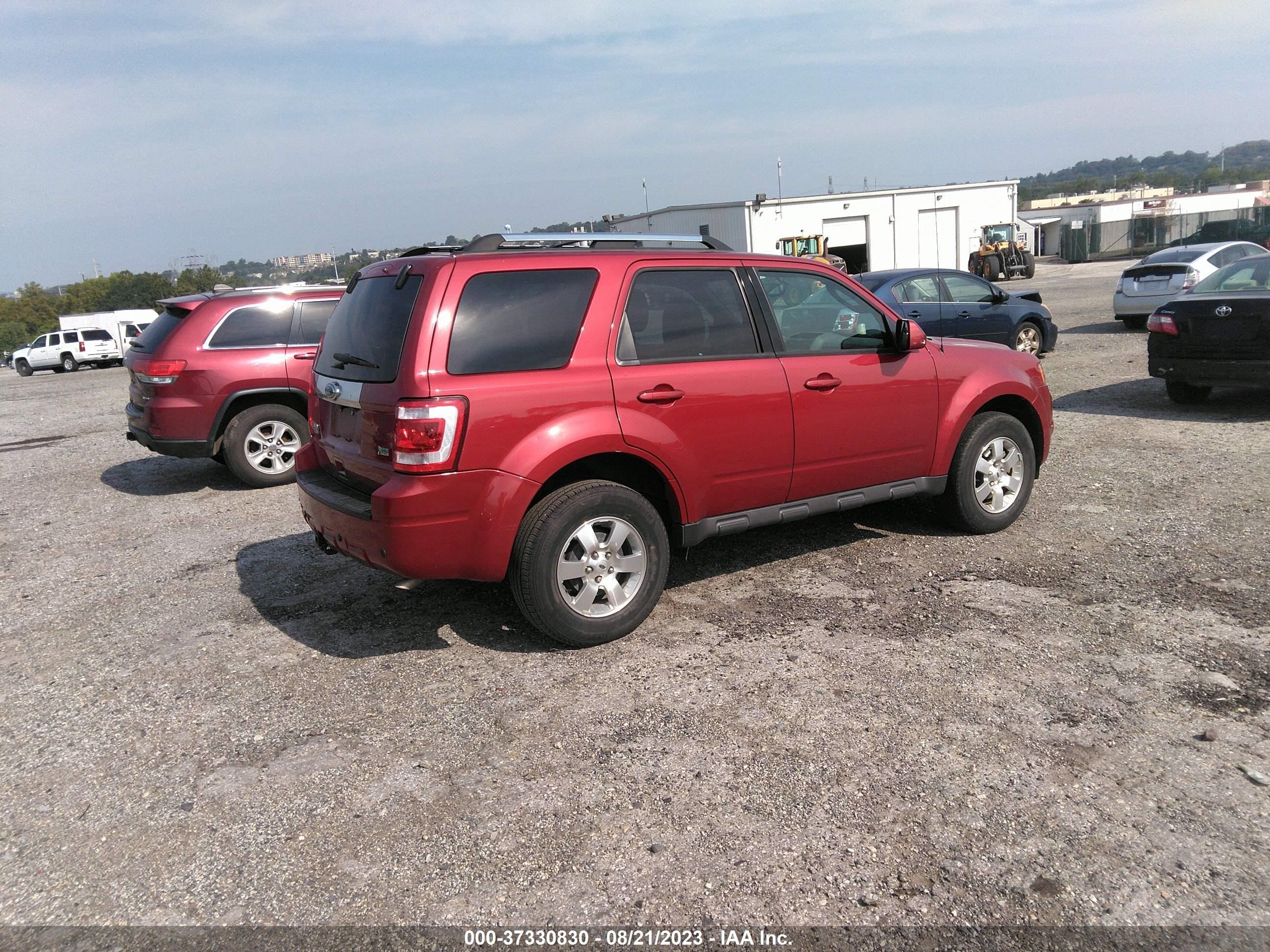 Photo 3 VIN: 1FMCU0EG0CKC59678 - FORD ESCAPE 