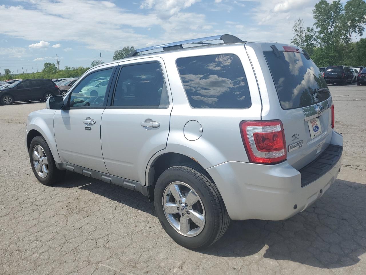 Photo 1 VIN: 1FMCU0EG1BKA27508 - FORD ESCAPE 