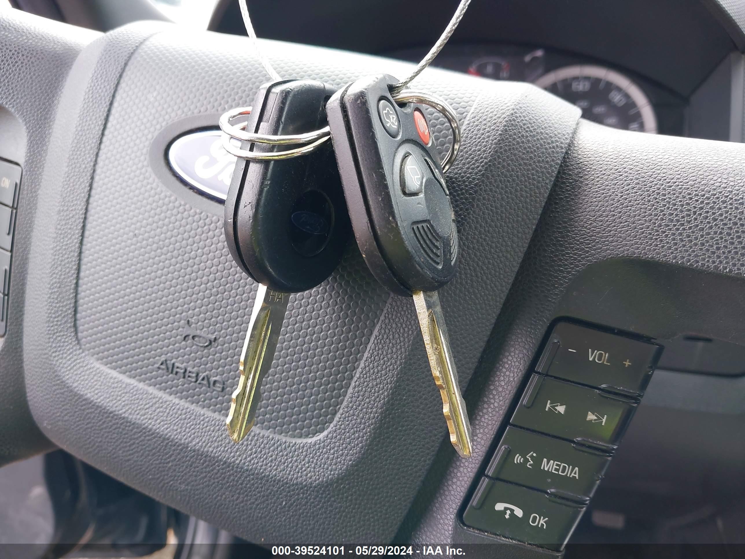 Photo 10 VIN: 1FMCU0EG1CKC16922 - FORD ESCAPE 