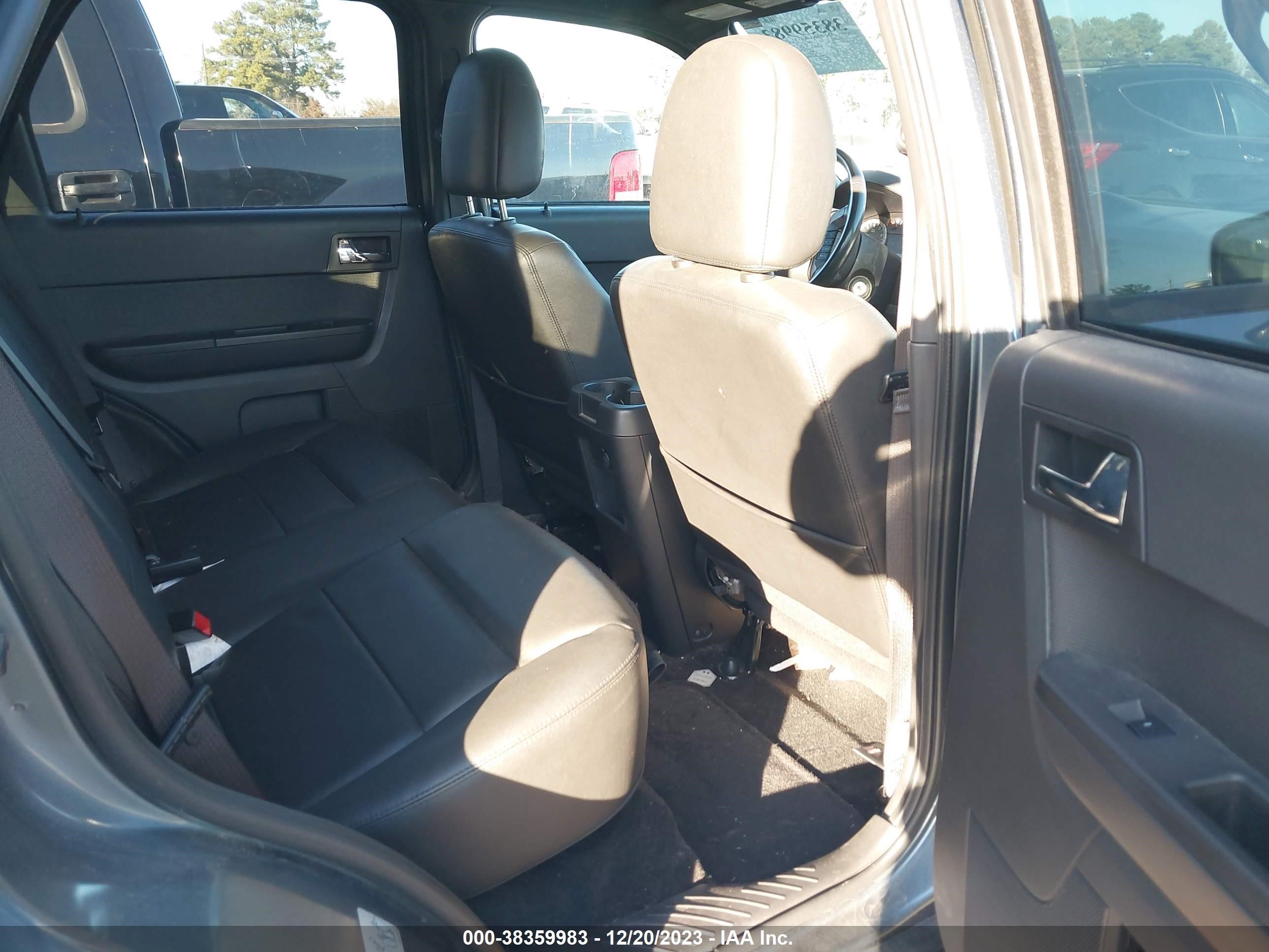 Photo 7 VIN: 1FMCU0EG4CKB65495 - FORD ESCAPE 