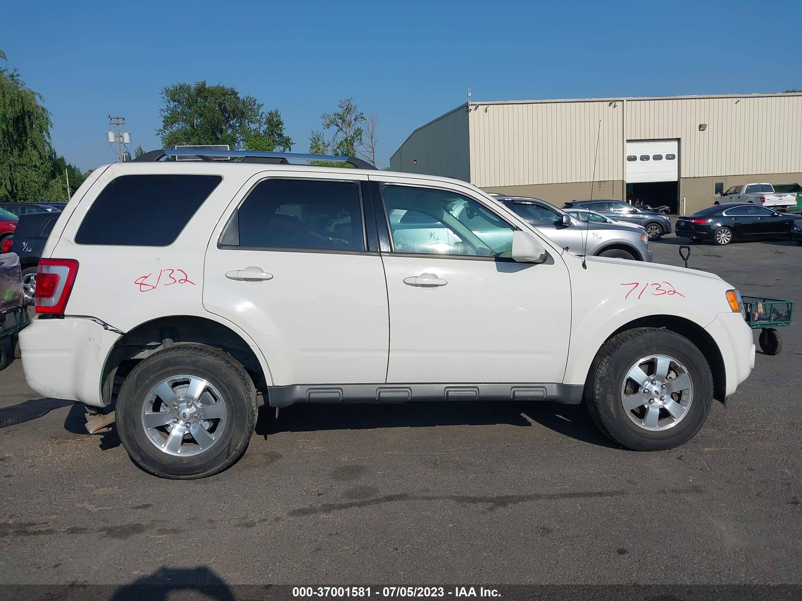 Photo 12 VIN: 1FMCU0EG8CKA15812 - FORD ESCAPE 