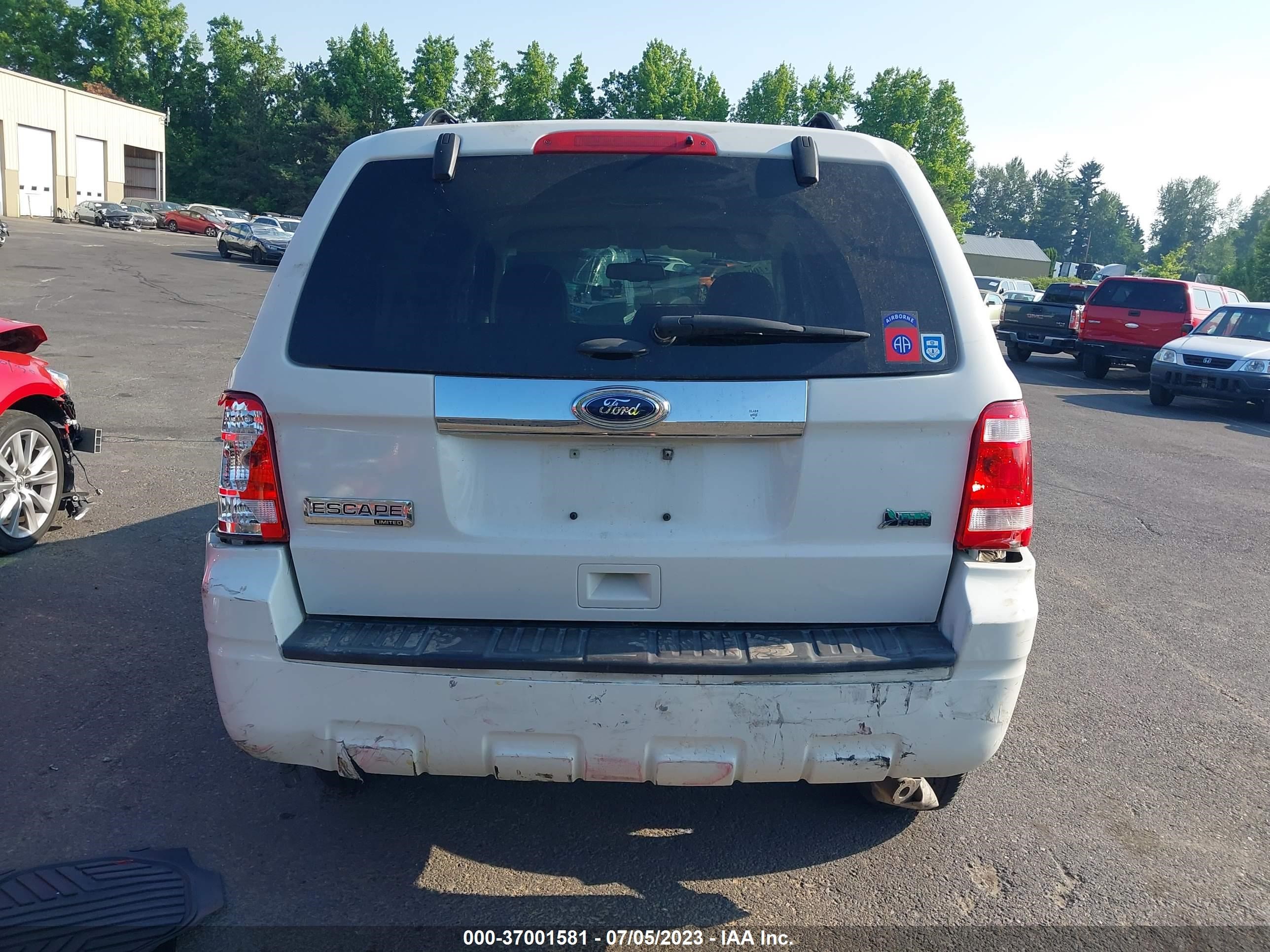 Photo 15 VIN: 1FMCU0EG8CKA15812 - FORD ESCAPE 