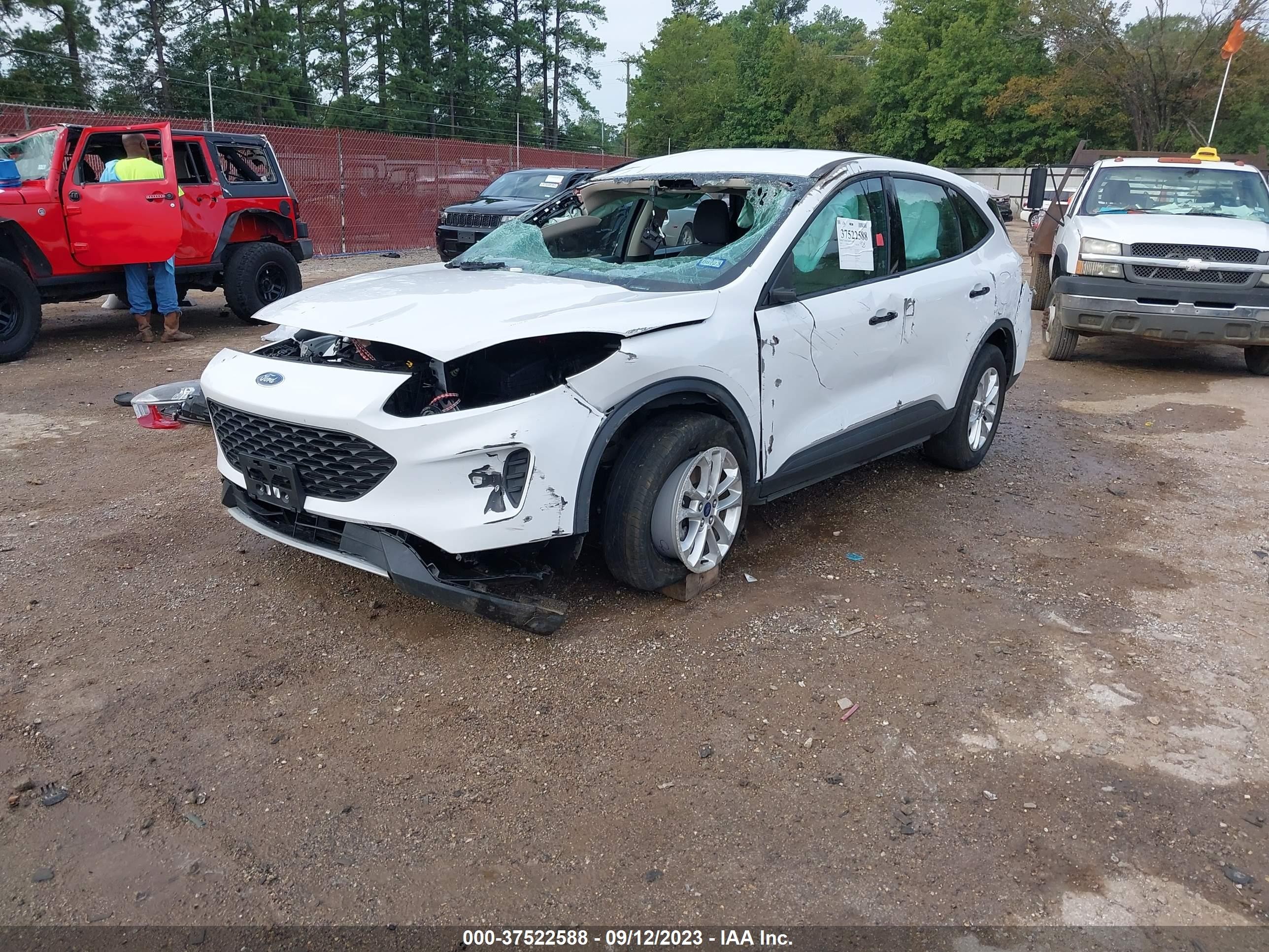 Photo 1 VIN: 1FMCU0F61LUB66615 - FORD ESCAPE 