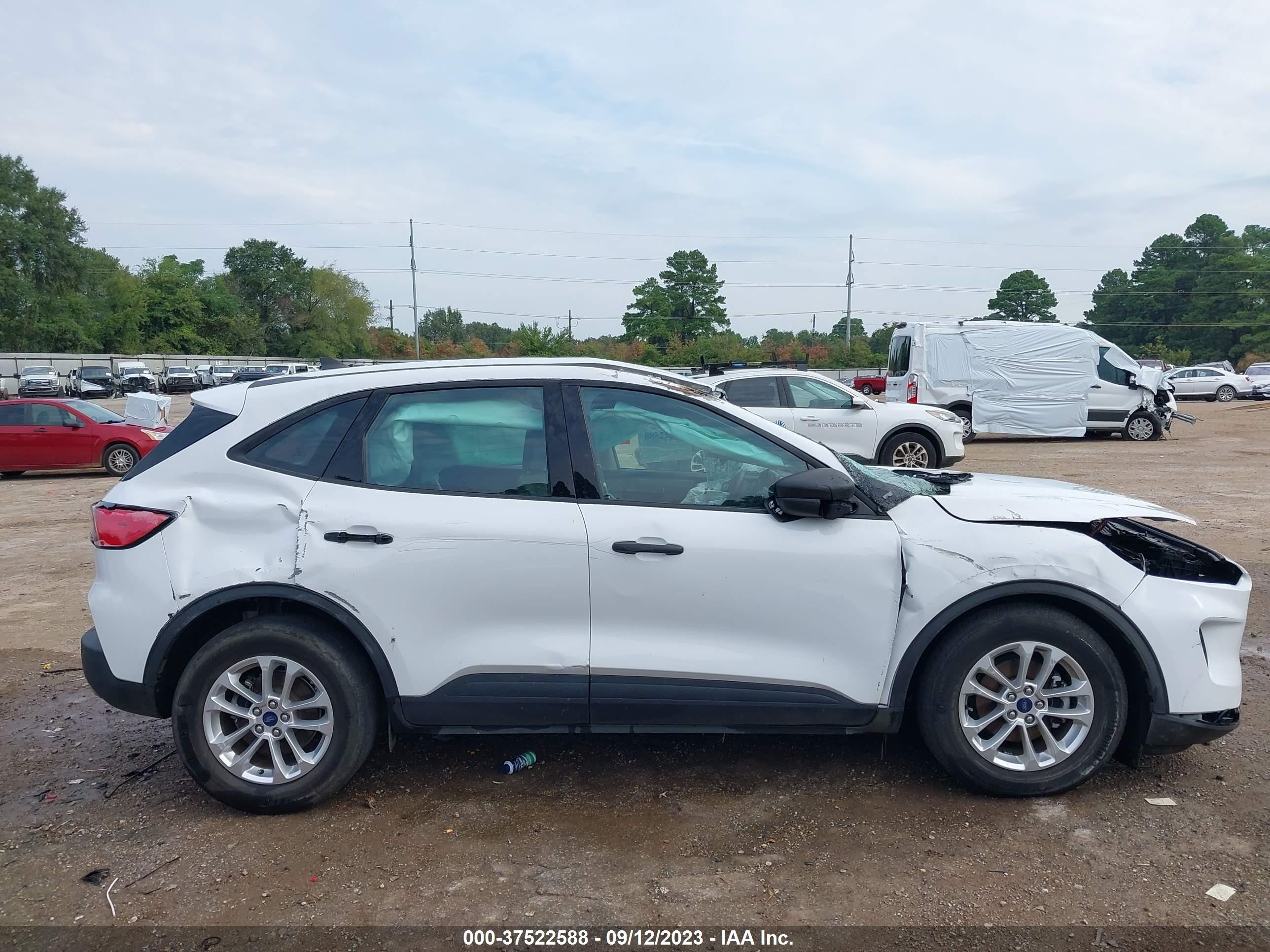 Photo 12 VIN: 1FMCU0F61LUB66615 - FORD ESCAPE 