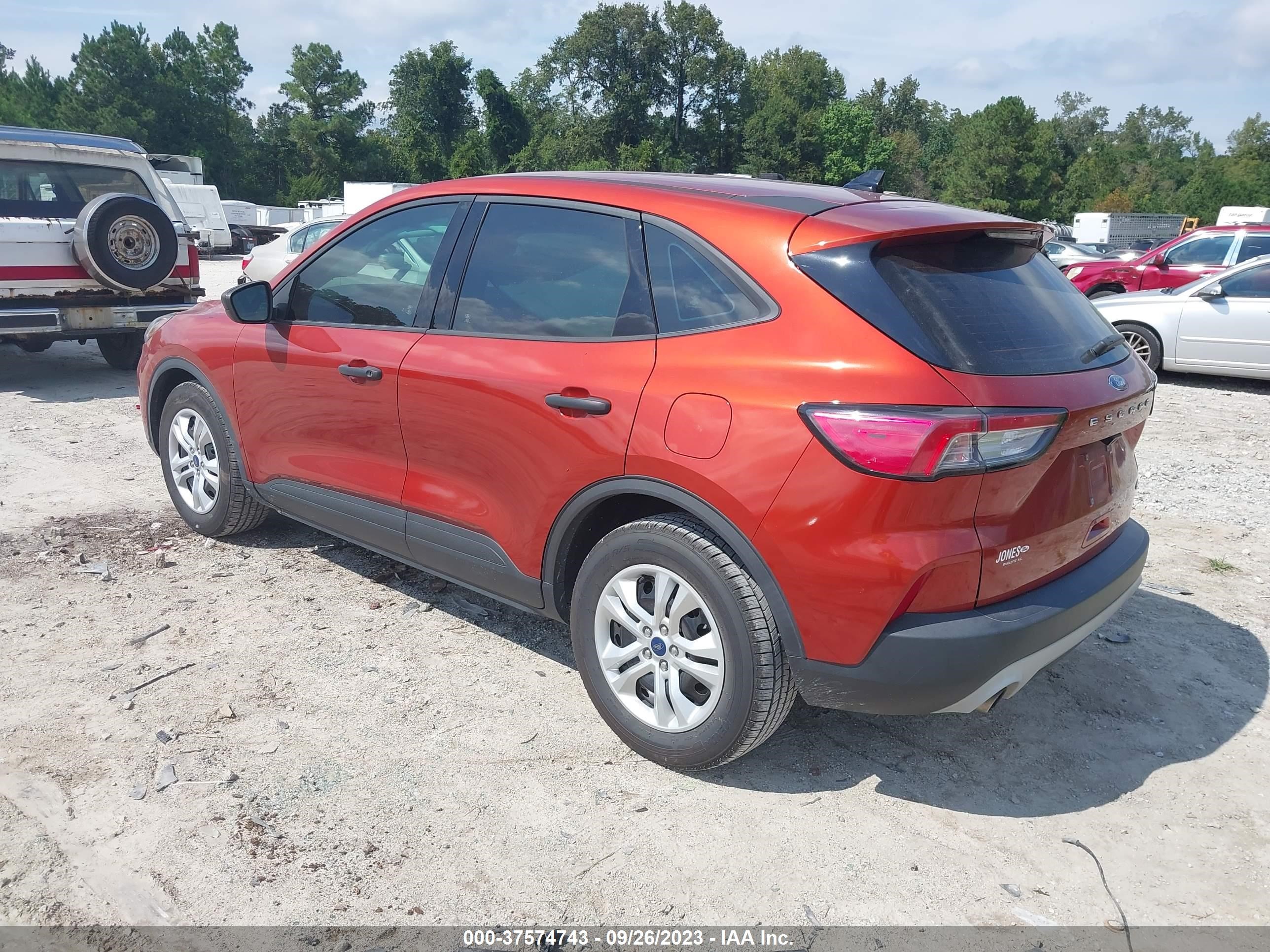 Photo 2 VIN: 1FMCU0F65LUA61219 - FORD ESCAPE 