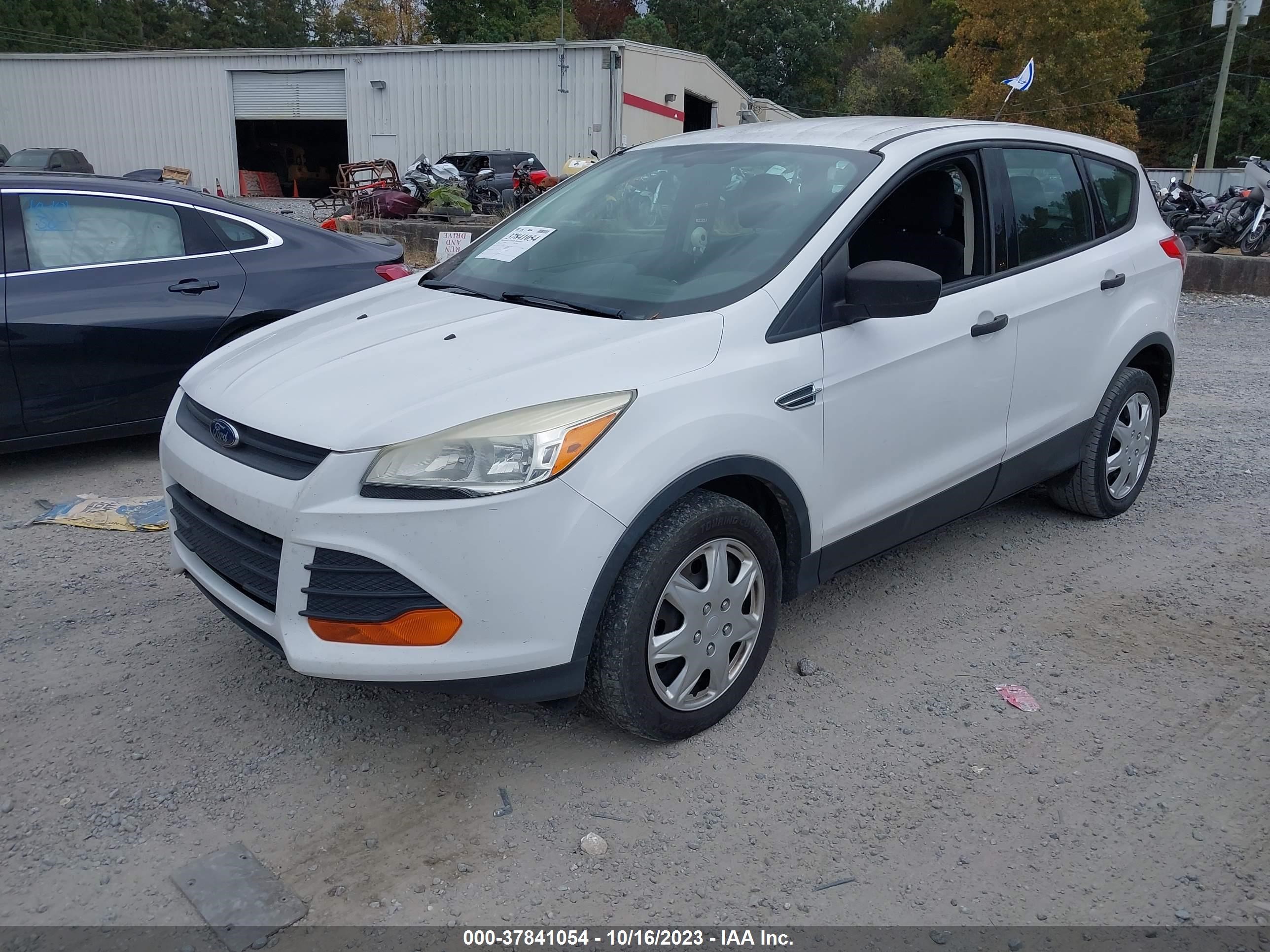 Photo 1 VIN: 1FMCU0F70DUD18801 - FORD ESCAPE 