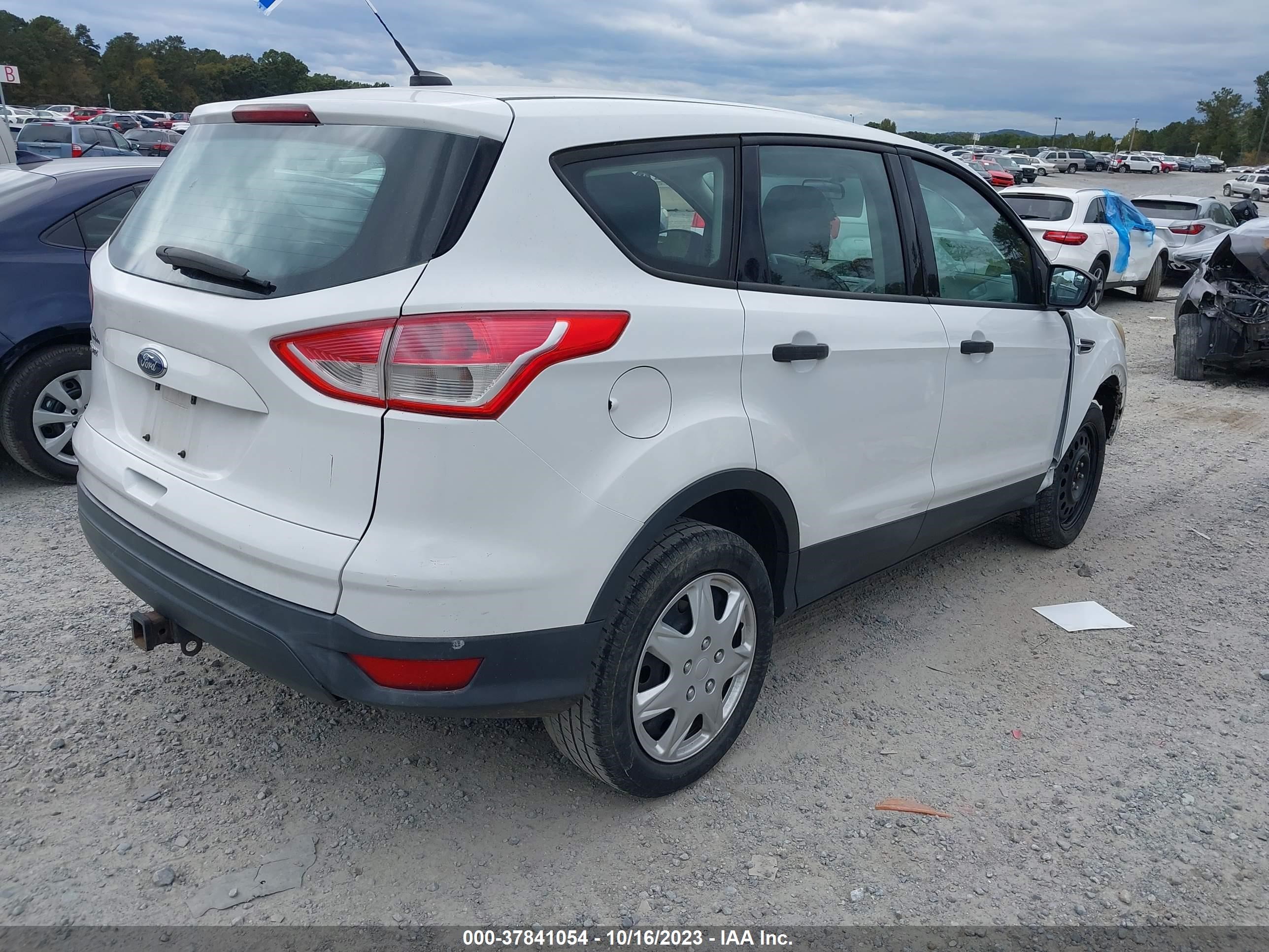 Photo 3 VIN: 1FMCU0F70DUD18801 - FORD ESCAPE 