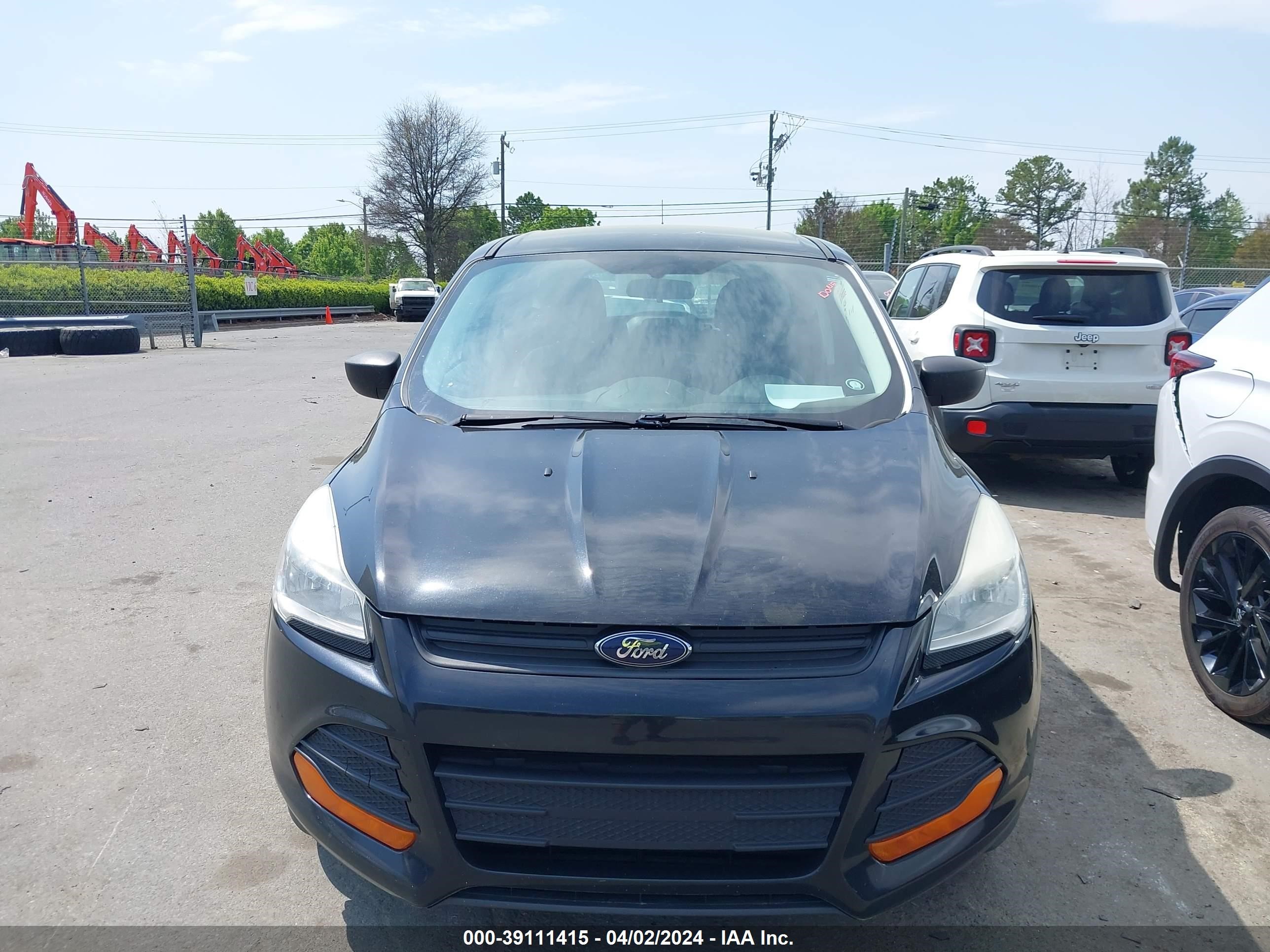 Photo 5 VIN: 1FMCU0F70EUB69369 - FORD ESCAPE 