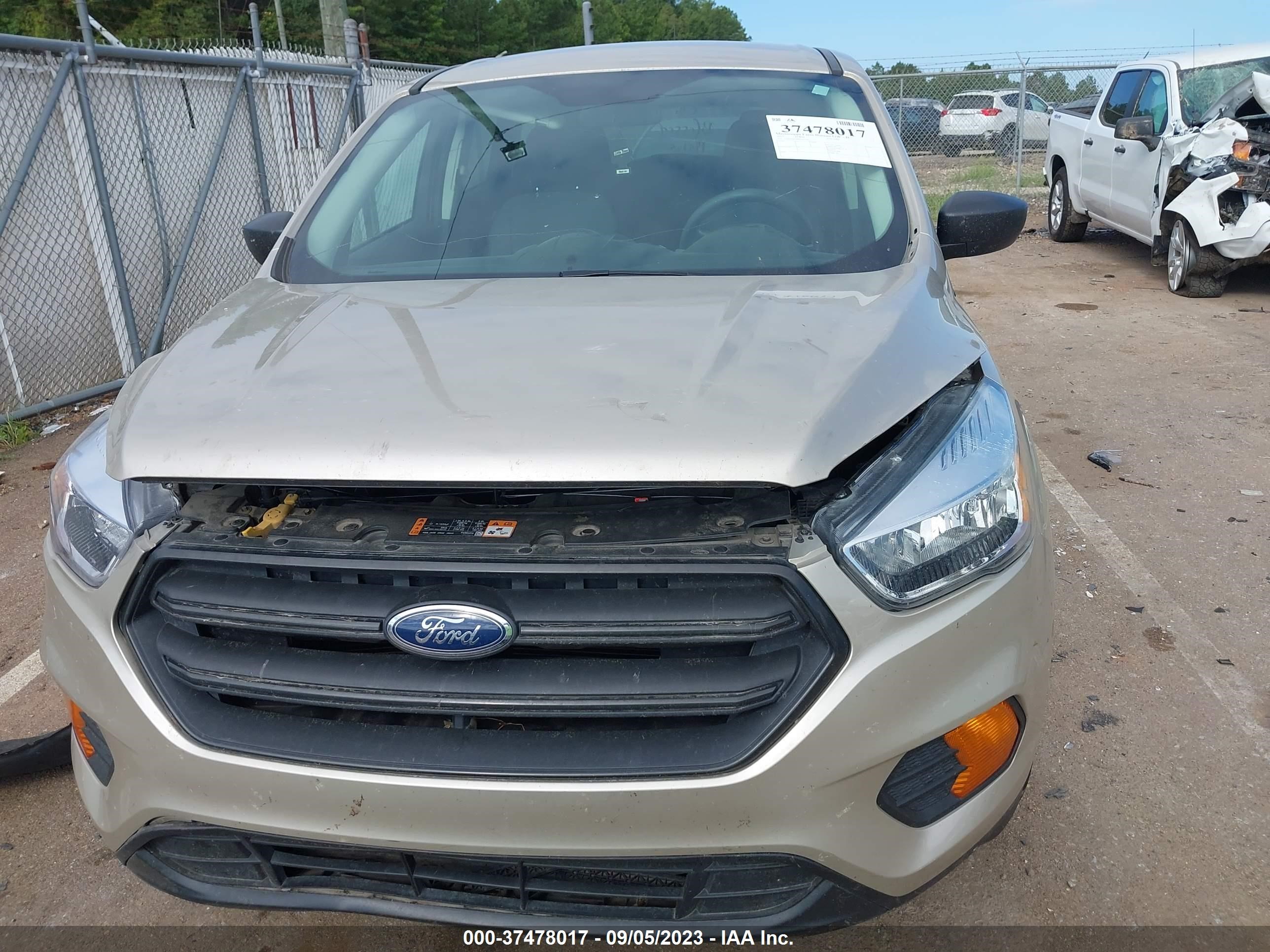 Photo 5 VIN: 1FMCU0F70HUA67736 - FORD ESCAPE 