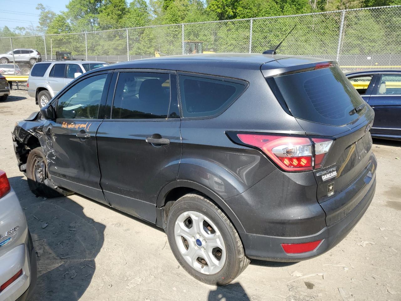 Photo 1 VIN: 1FMCU0F70HUC44303 - FORD ESCAPE 