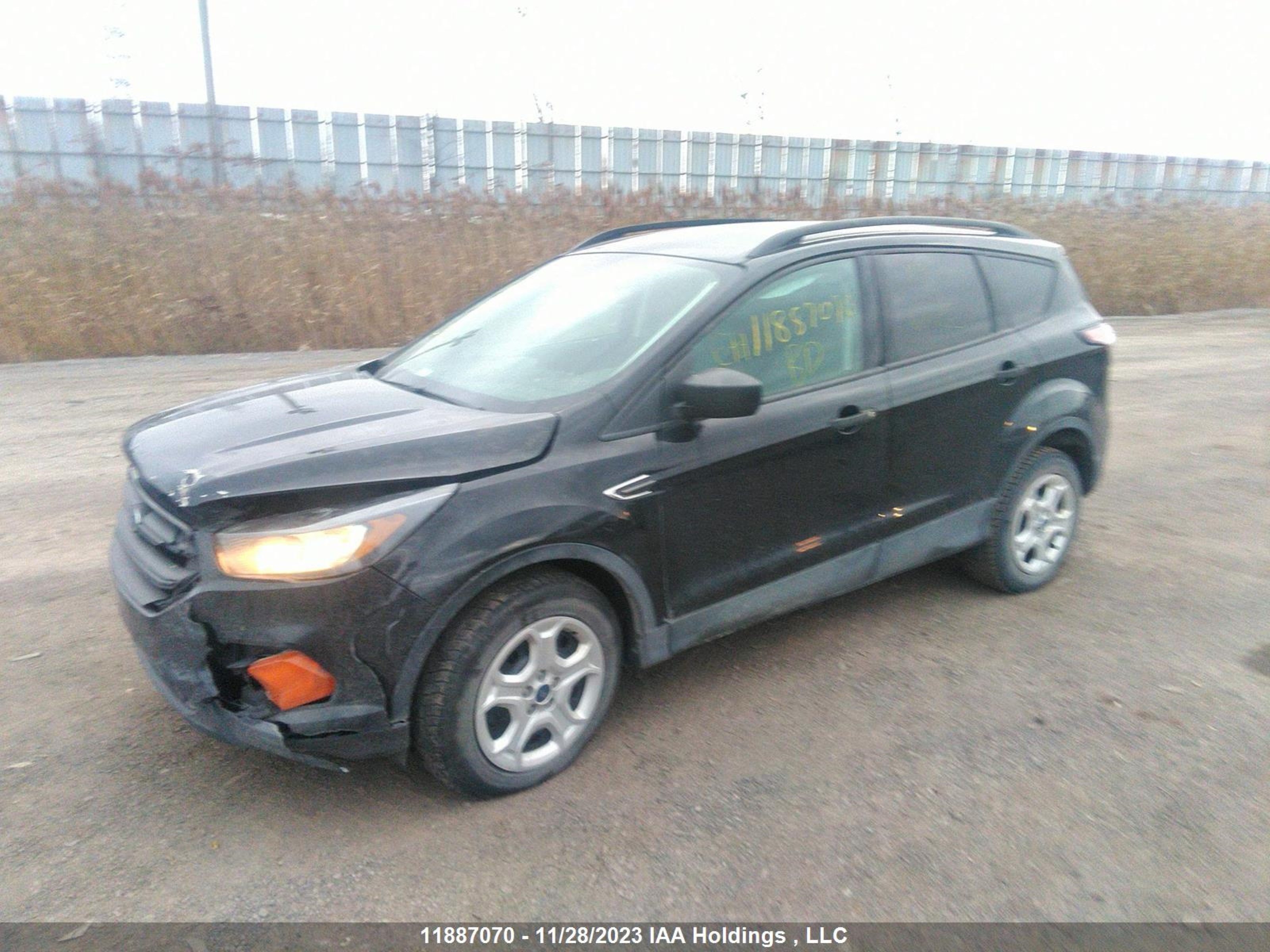 Photo 1 VIN: 1FMCU0F70JUC81762 - FORD ESCAPE 