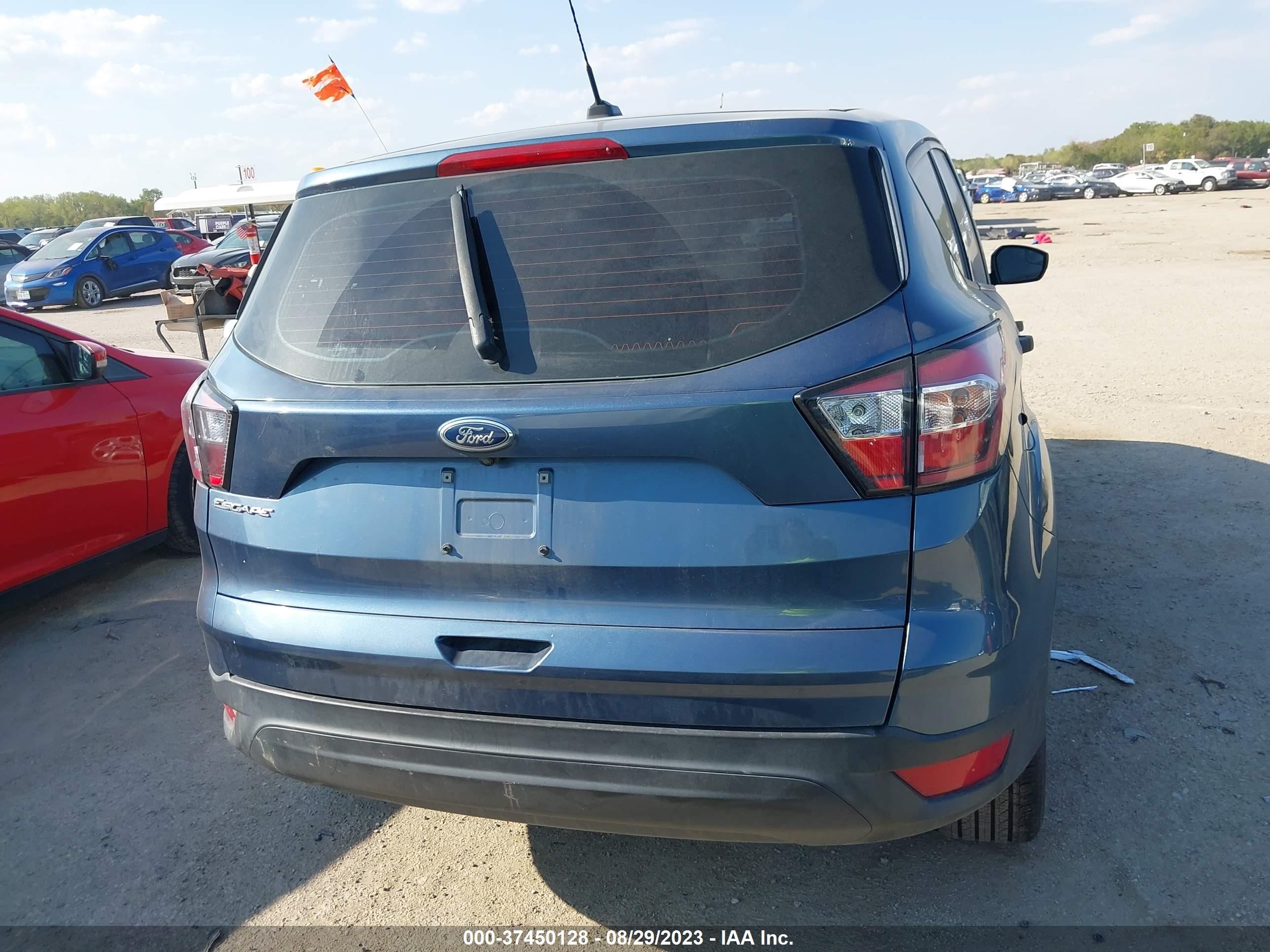 Photo 16 VIN: 1FMCU0F70JUC94382 - FORD ESCAPE 