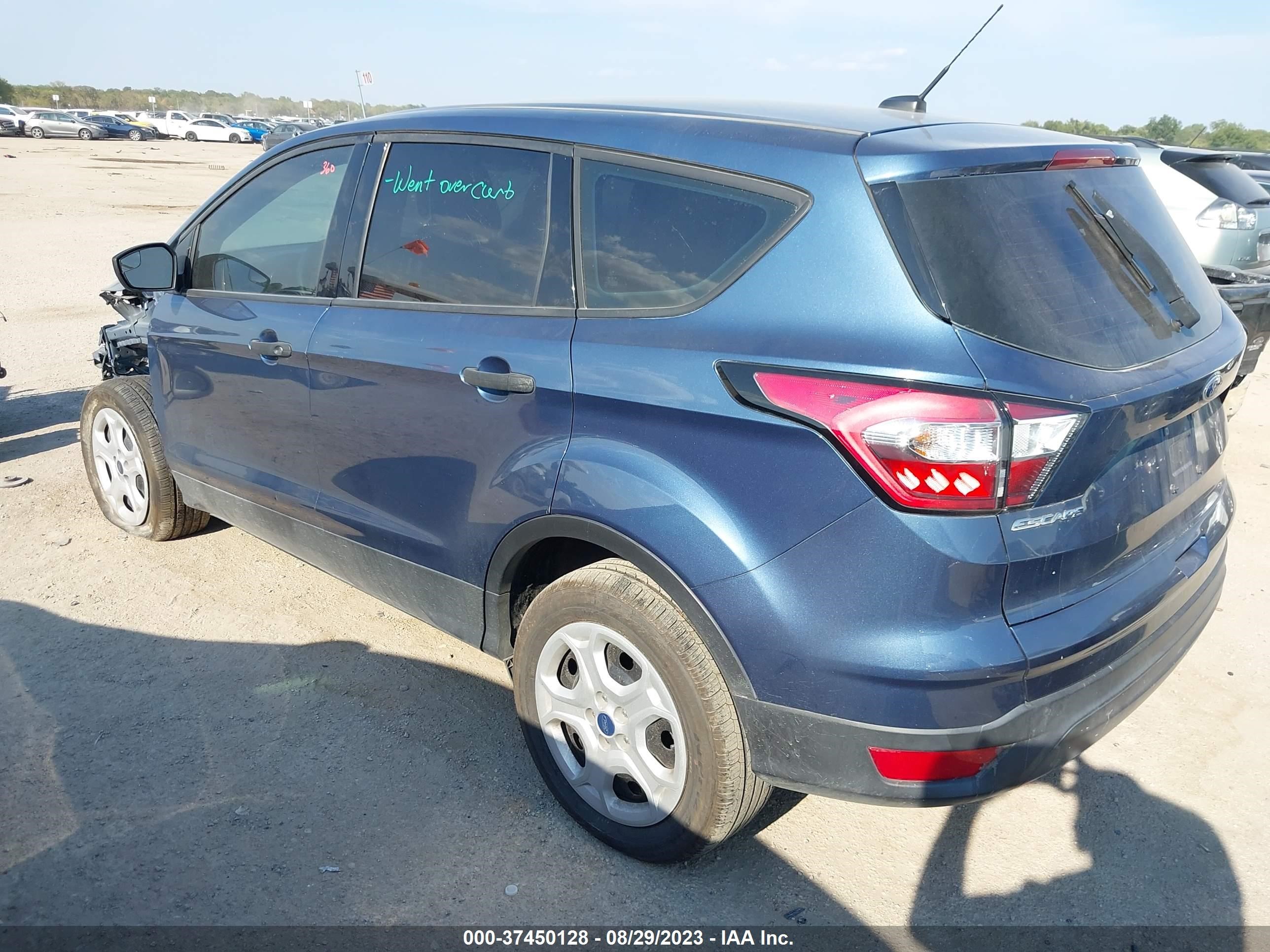 Photo 2 VIN: 1FMCU0F70JUC94382 - FORD ESCAPE 