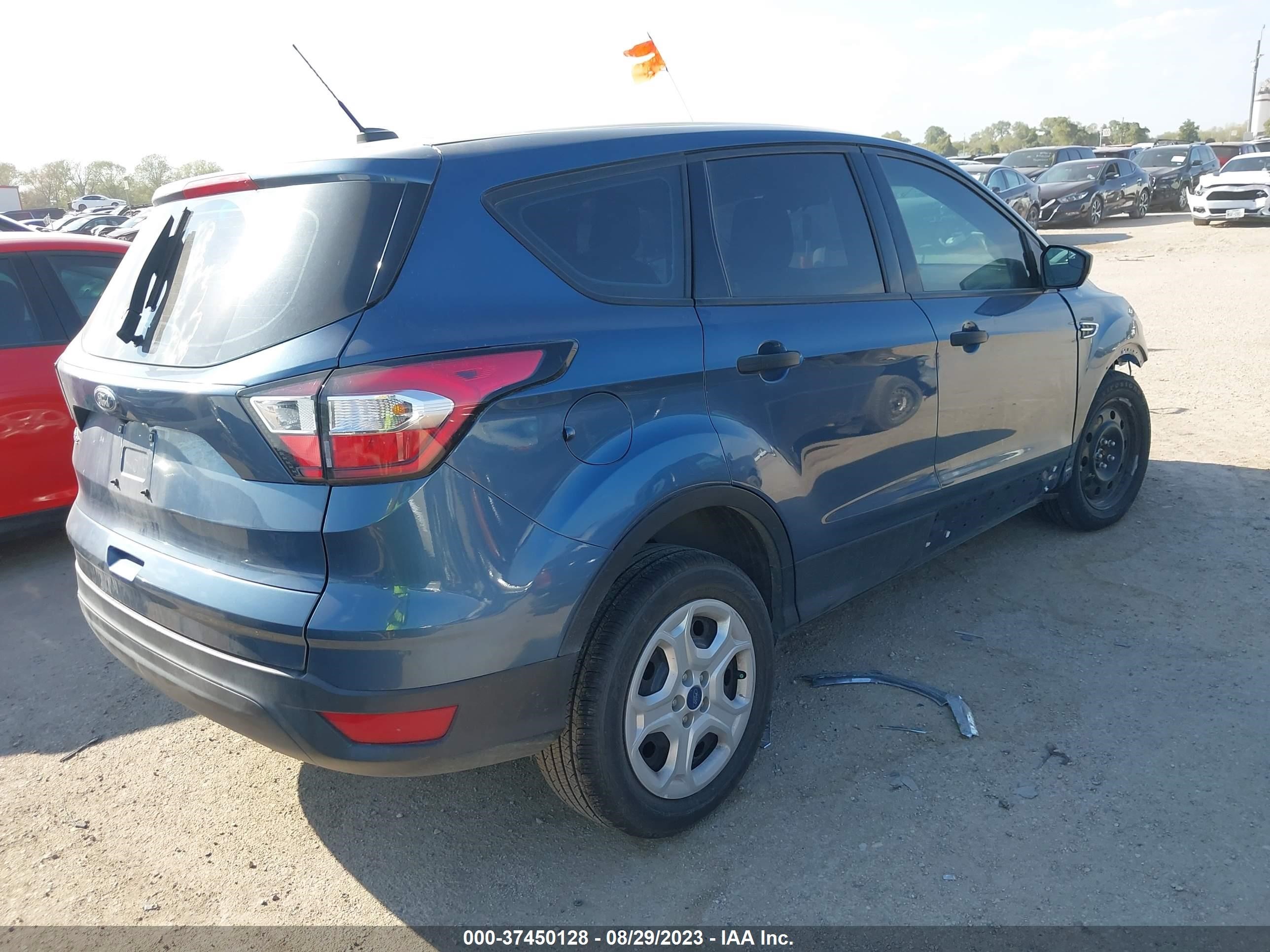 Photo 3 VIN: 1FMCU0F70JUC94382 - FORD ESCAPE 