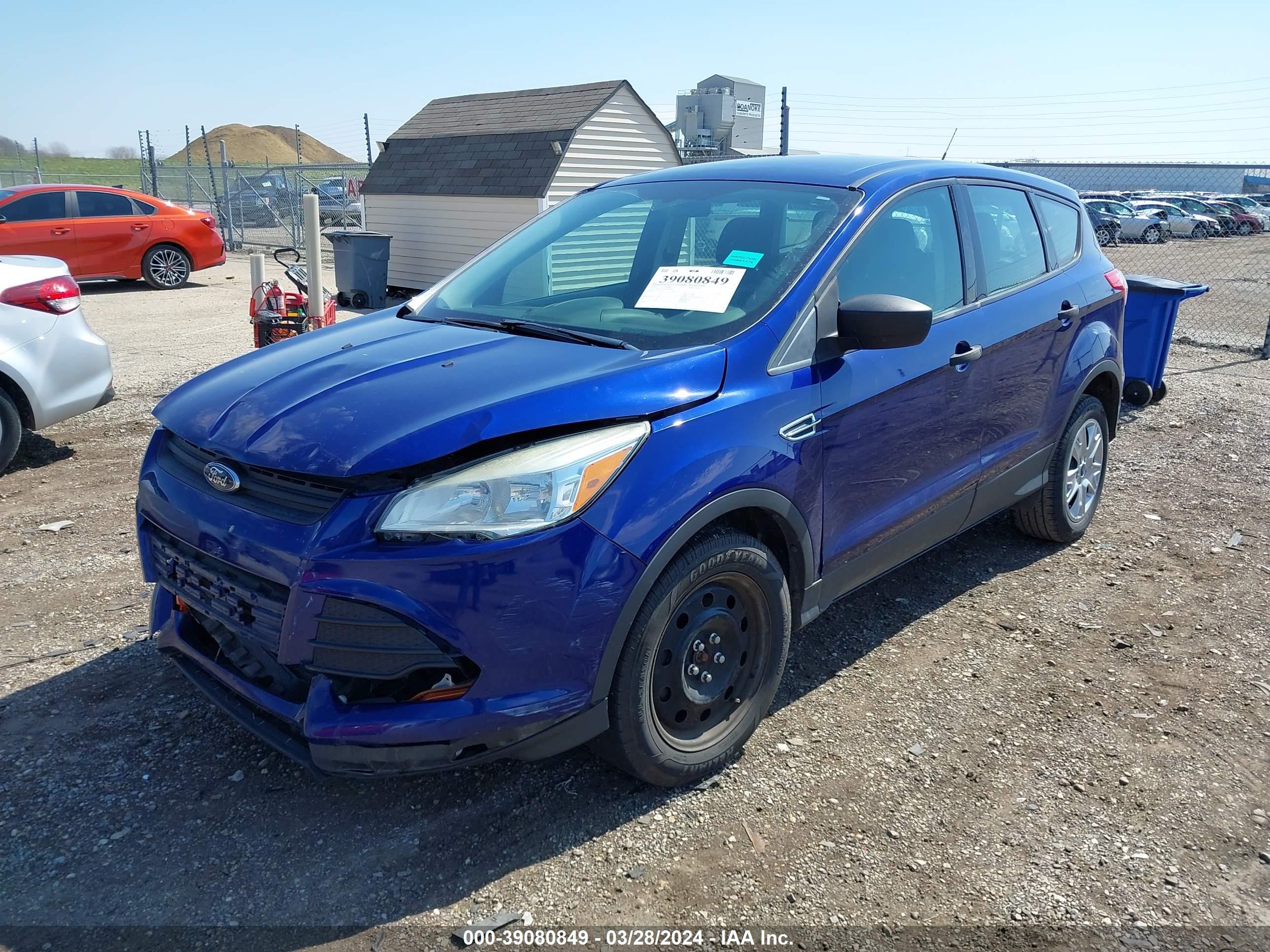 Photo 1 VIN: 1FMCU0F71DUB45810 - FORD ESCAPE 