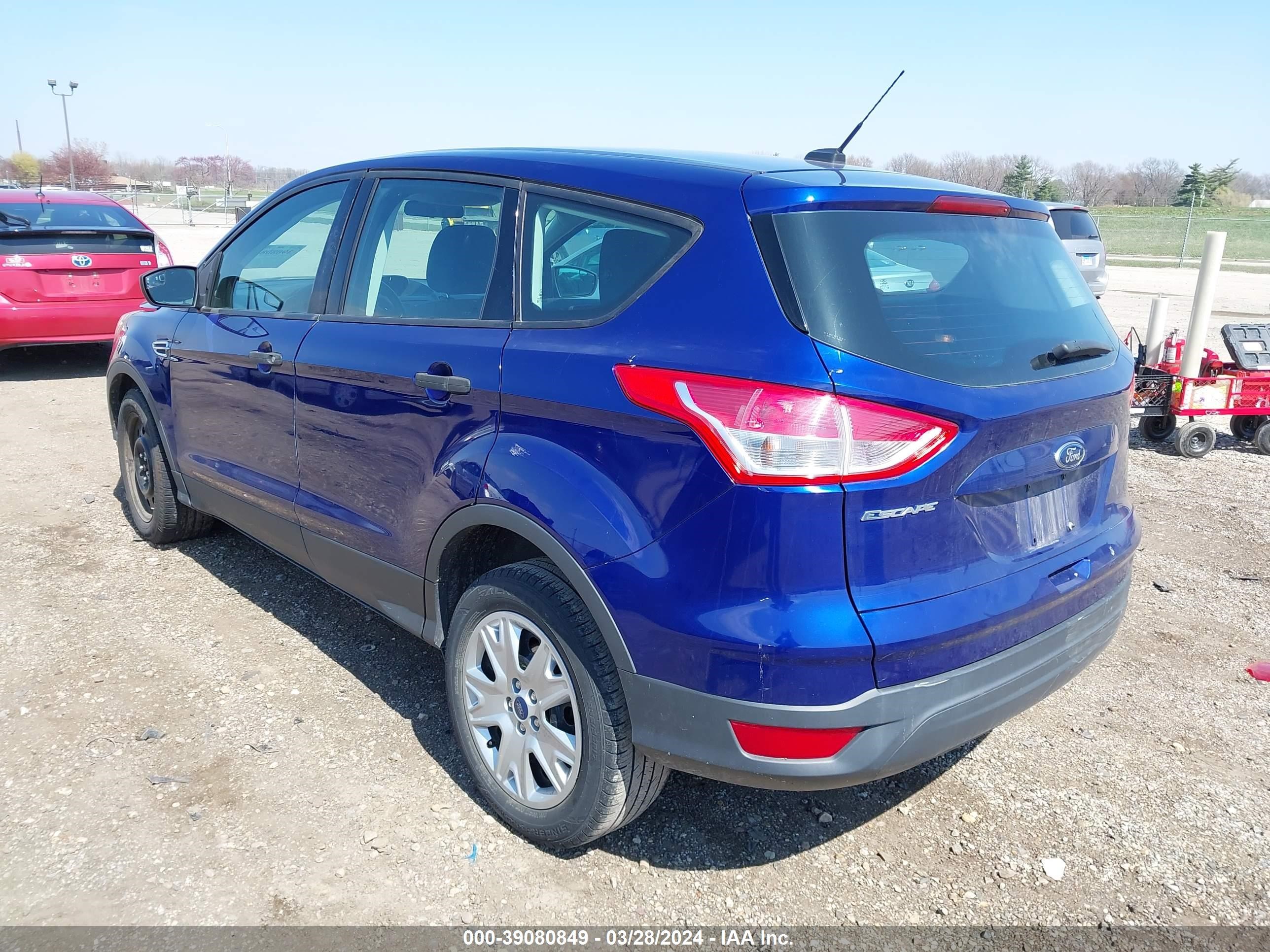 Photo 2 VIN: 1FMCU0F71DUB45810 - FORD ESCAPE 