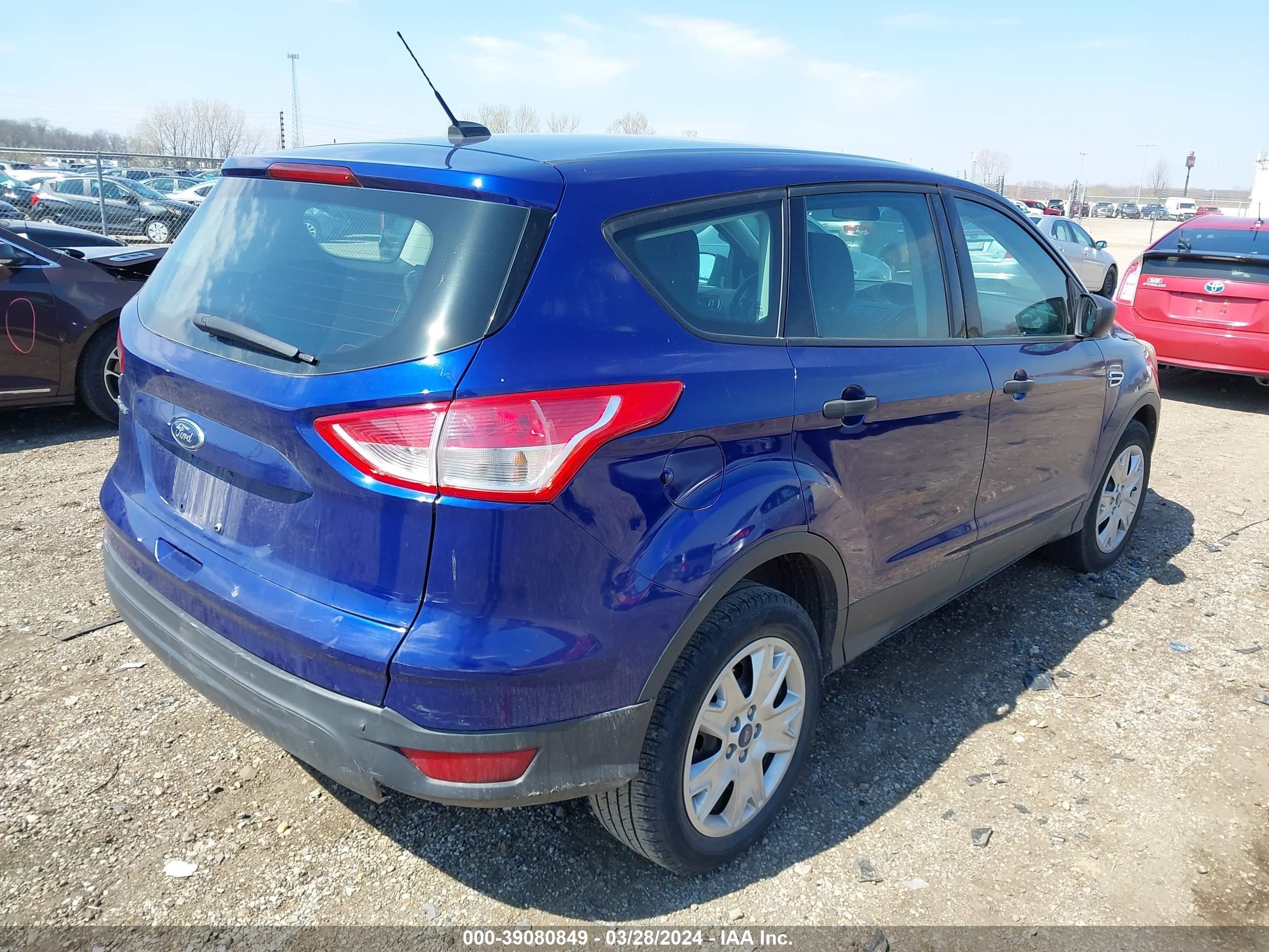 Photo 3 VIN: 1FMCU0F71DUB45810 - FORD ESCAPE 