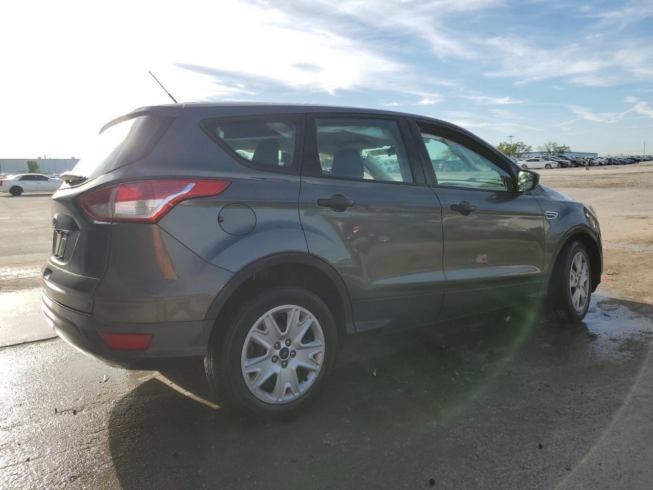 Photo 2 VIN: 1FMCU0F71FUA75180 - FORD ESCAPE 