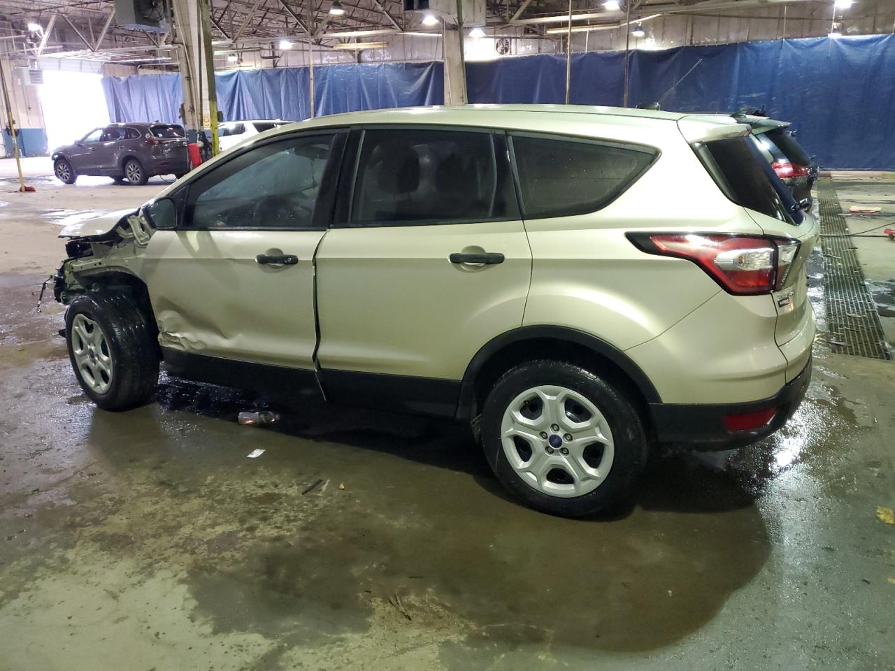 Photo 1 VIN: 1FMCU0F71HUB86122 - FORD ESCAPE 